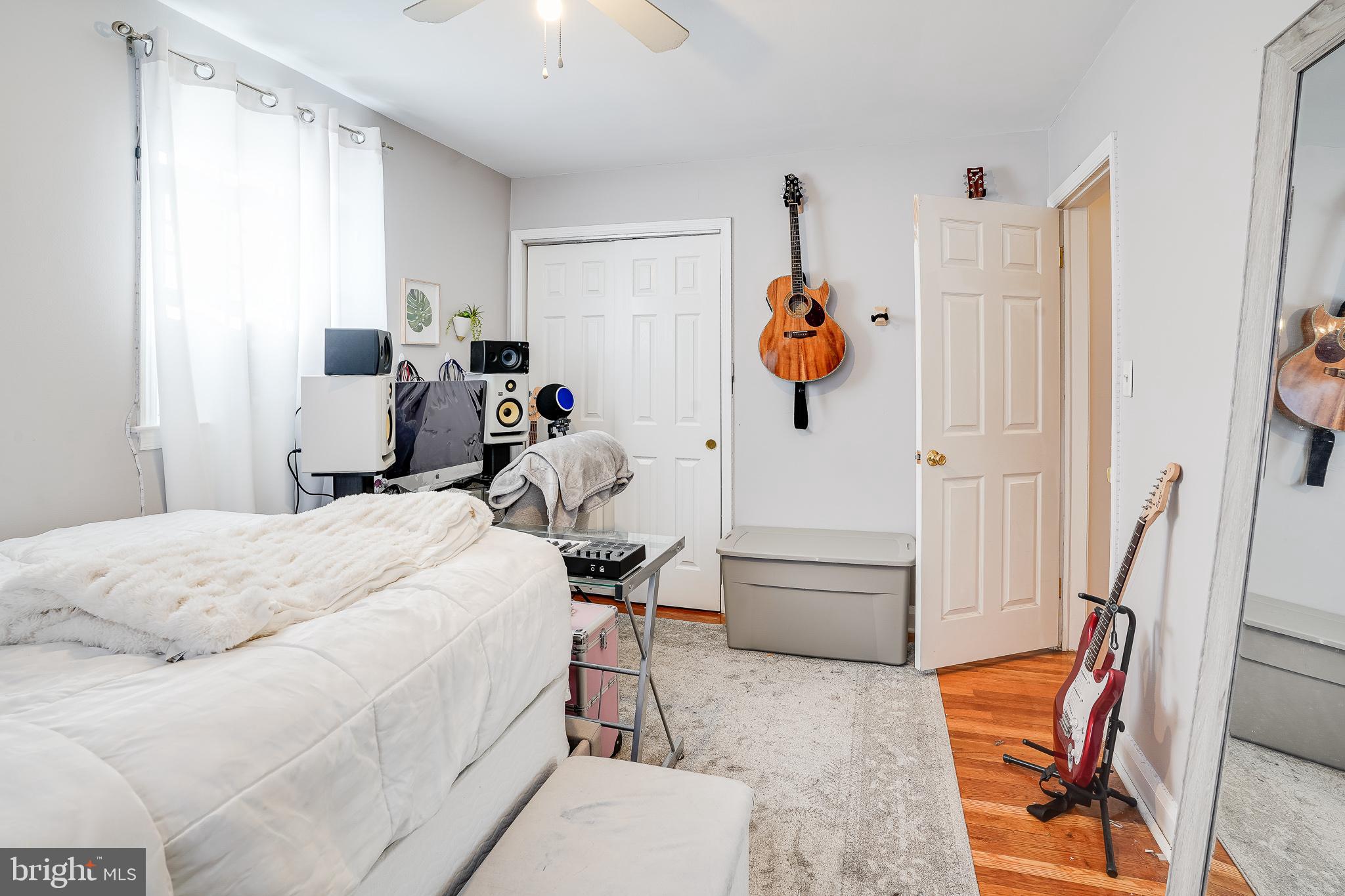 LAKE WALKER - Residential