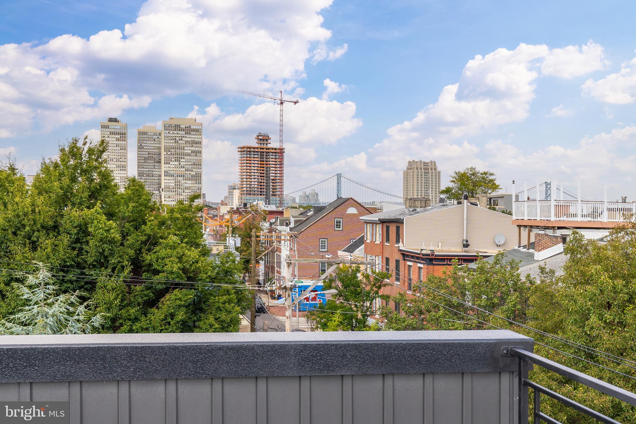 QUEEN VILLAGE - Residential Income