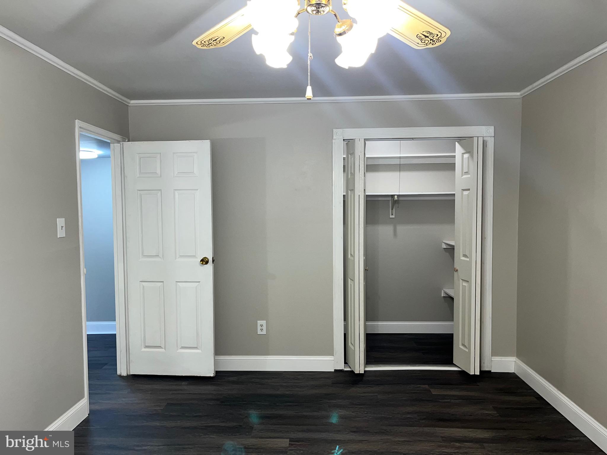 BENTLEY SQUARE - Residential