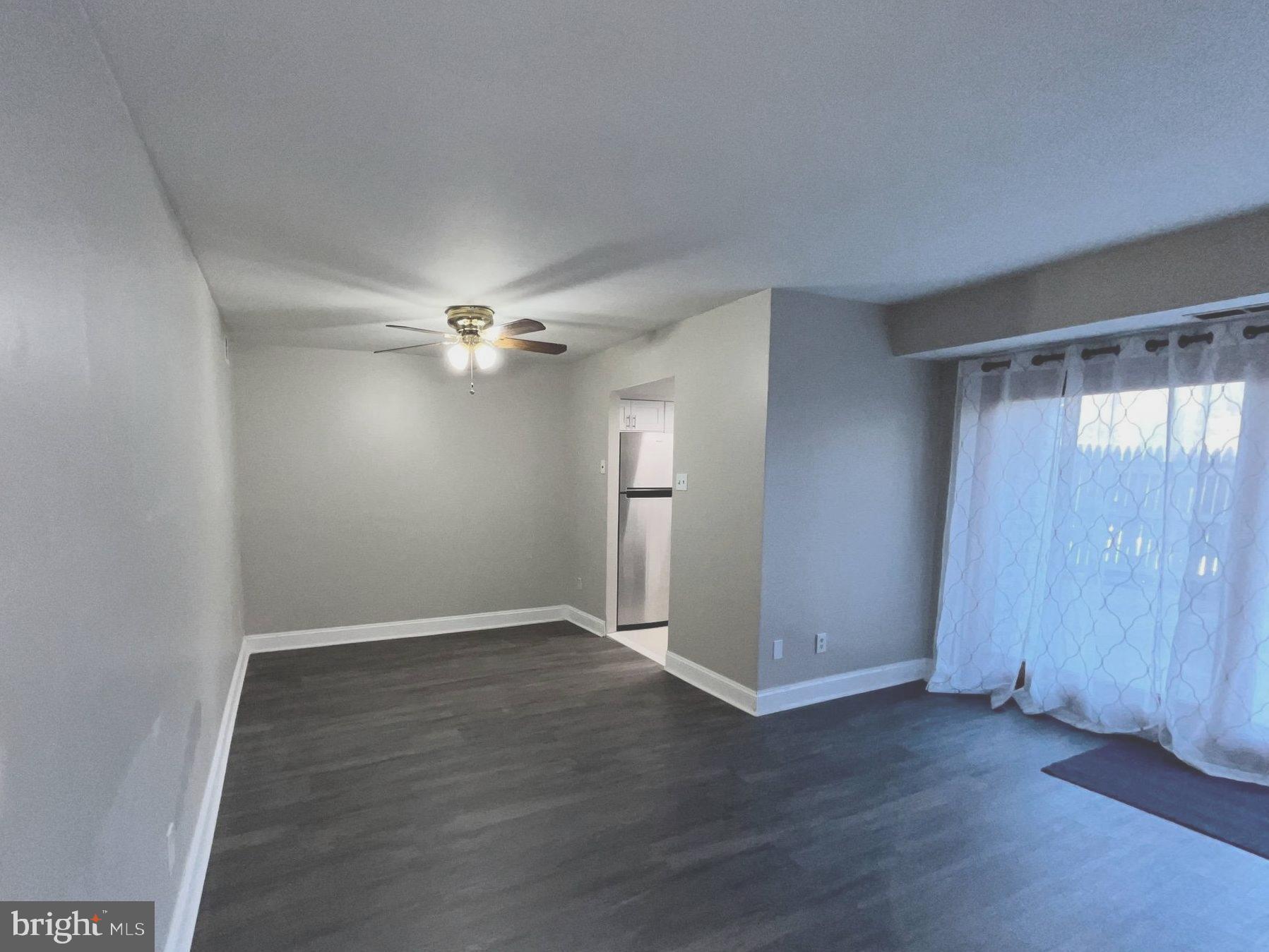 BENTLEY SQUARE - Residential