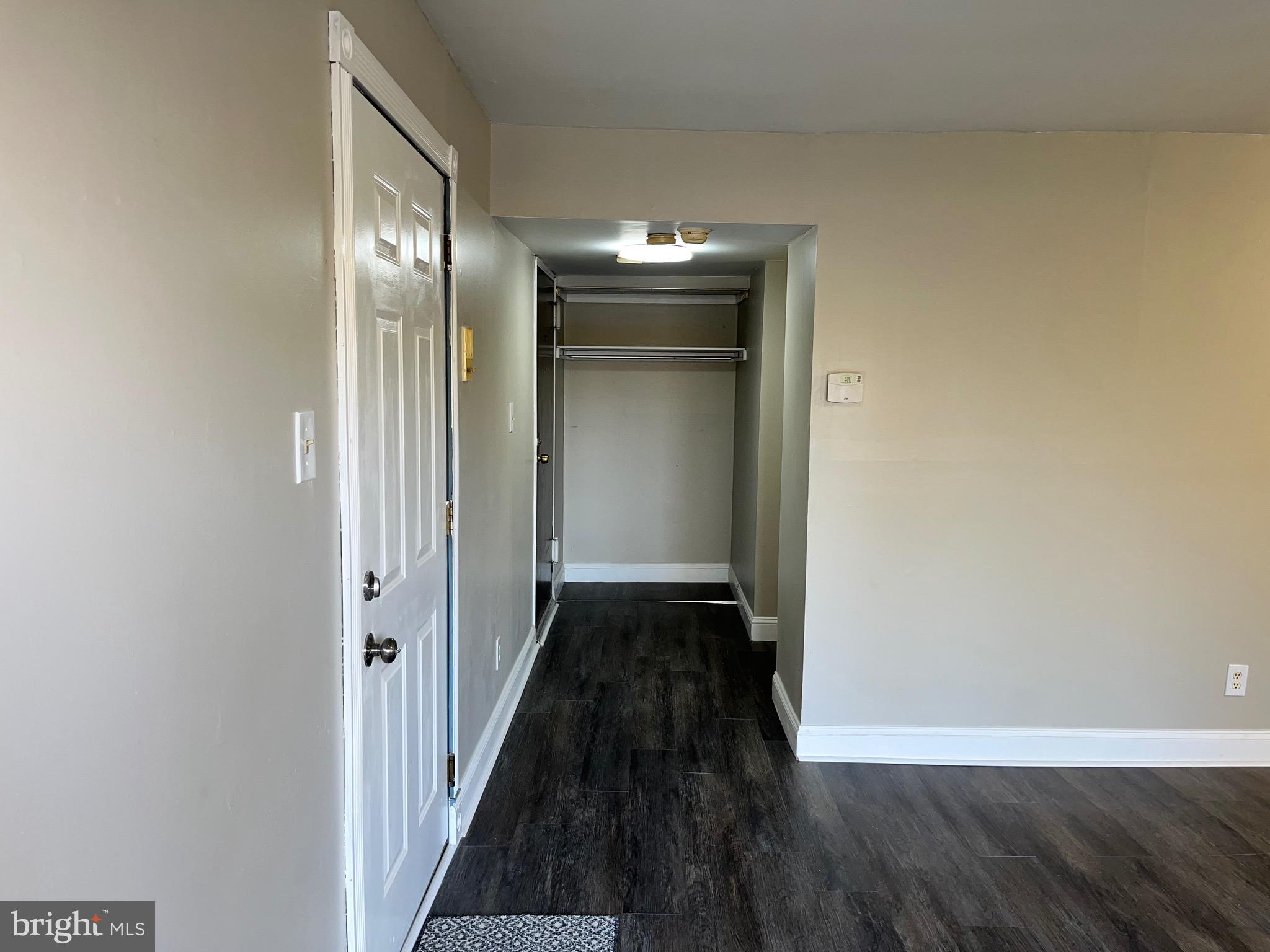 BENTLEY SQUARE - Residential