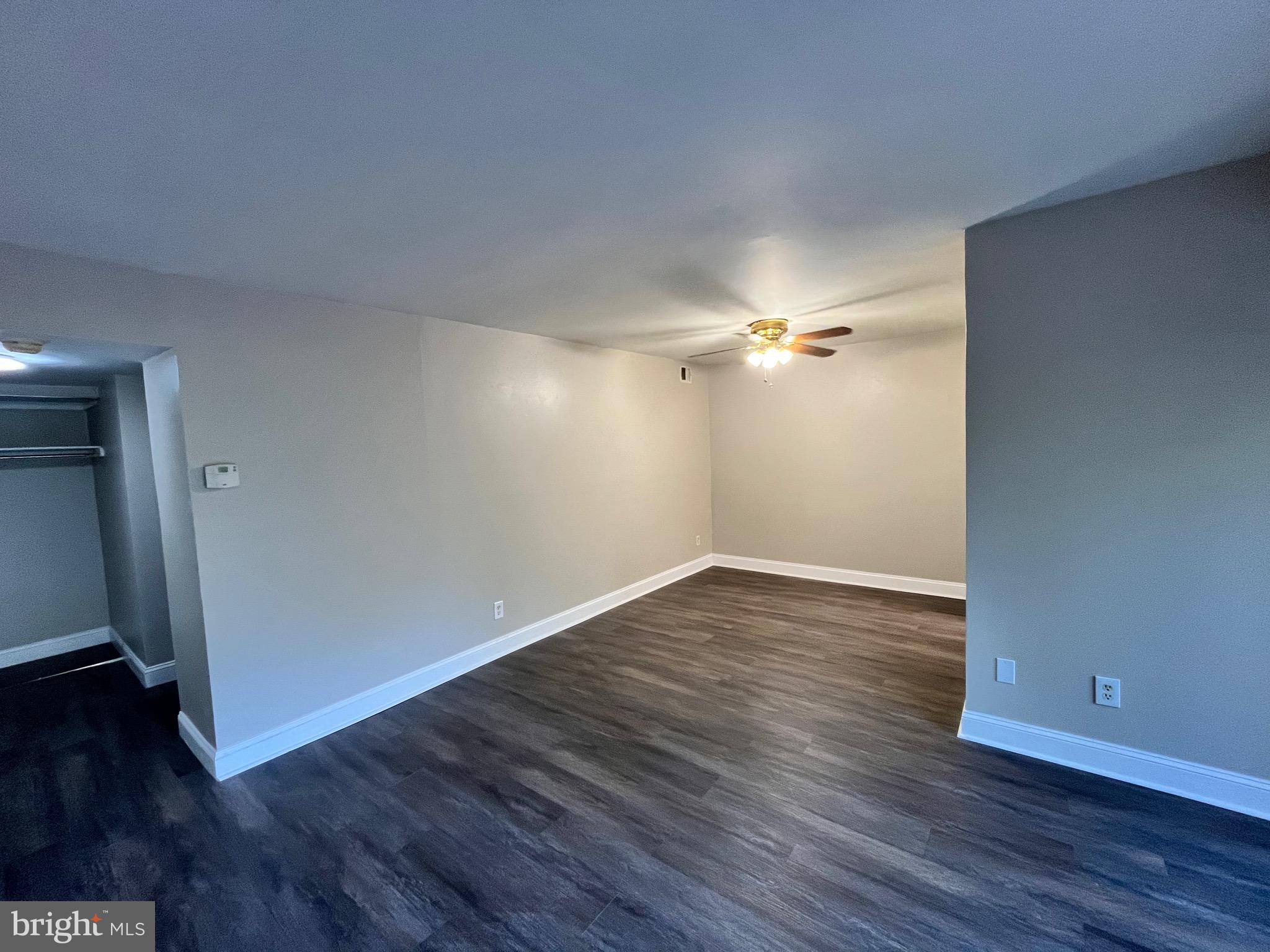 BENTLEY SQUARE - Residential