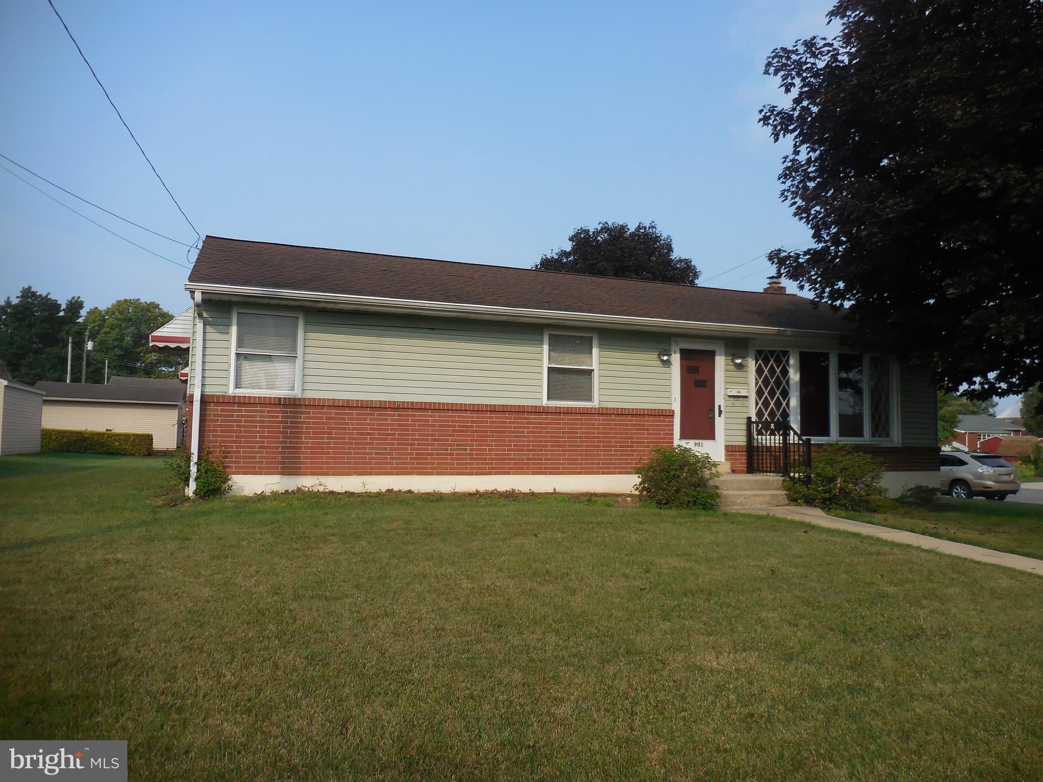 901 S 4TH AVENUE