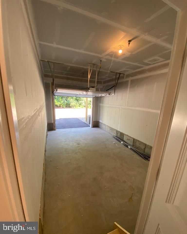 STEELPOINTE - Residential Lease