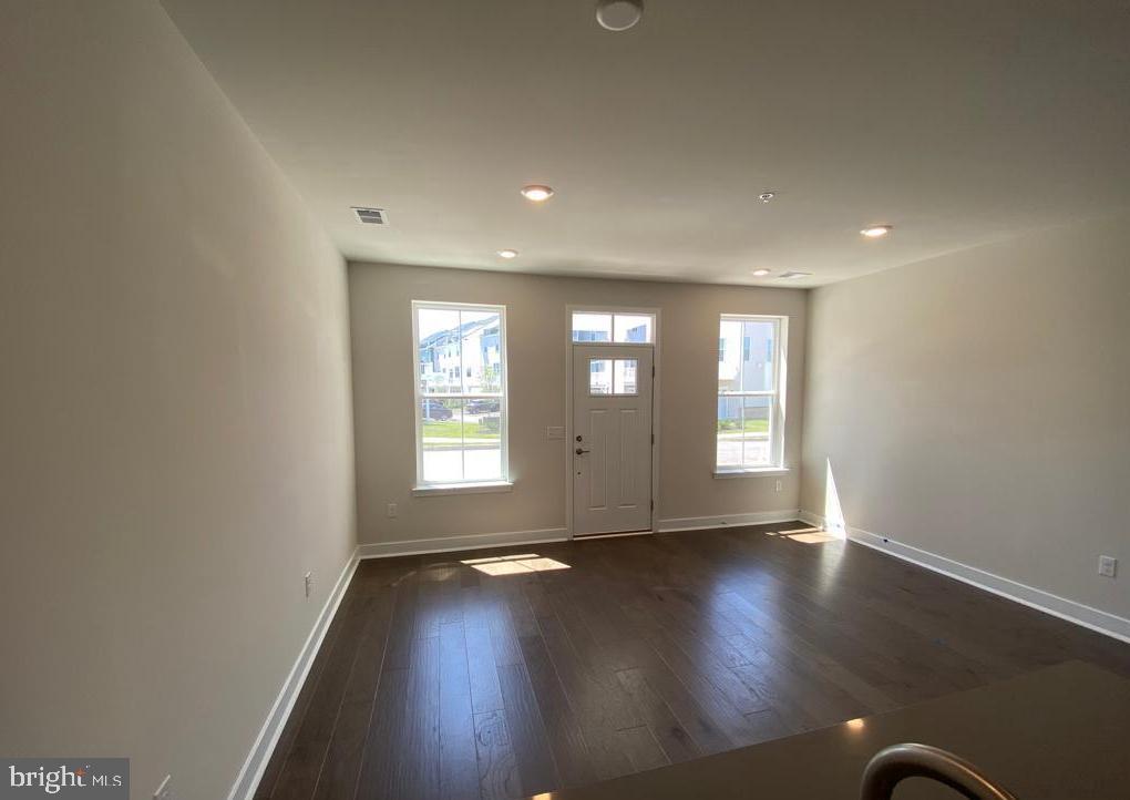 STEELPOINTE - Residential Lease