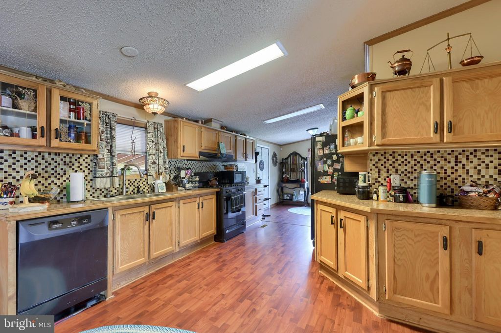 Photo of 108 FOX RUN CT, LANCASTER, PA 17603 (MLS # PALA2035392)