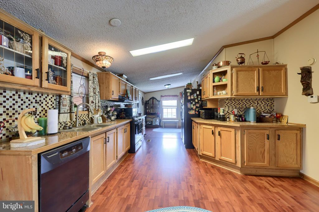 Photo of 108 FOX RUN CT, LANCASTER, PA 17603 (MLS # PALA2035392)