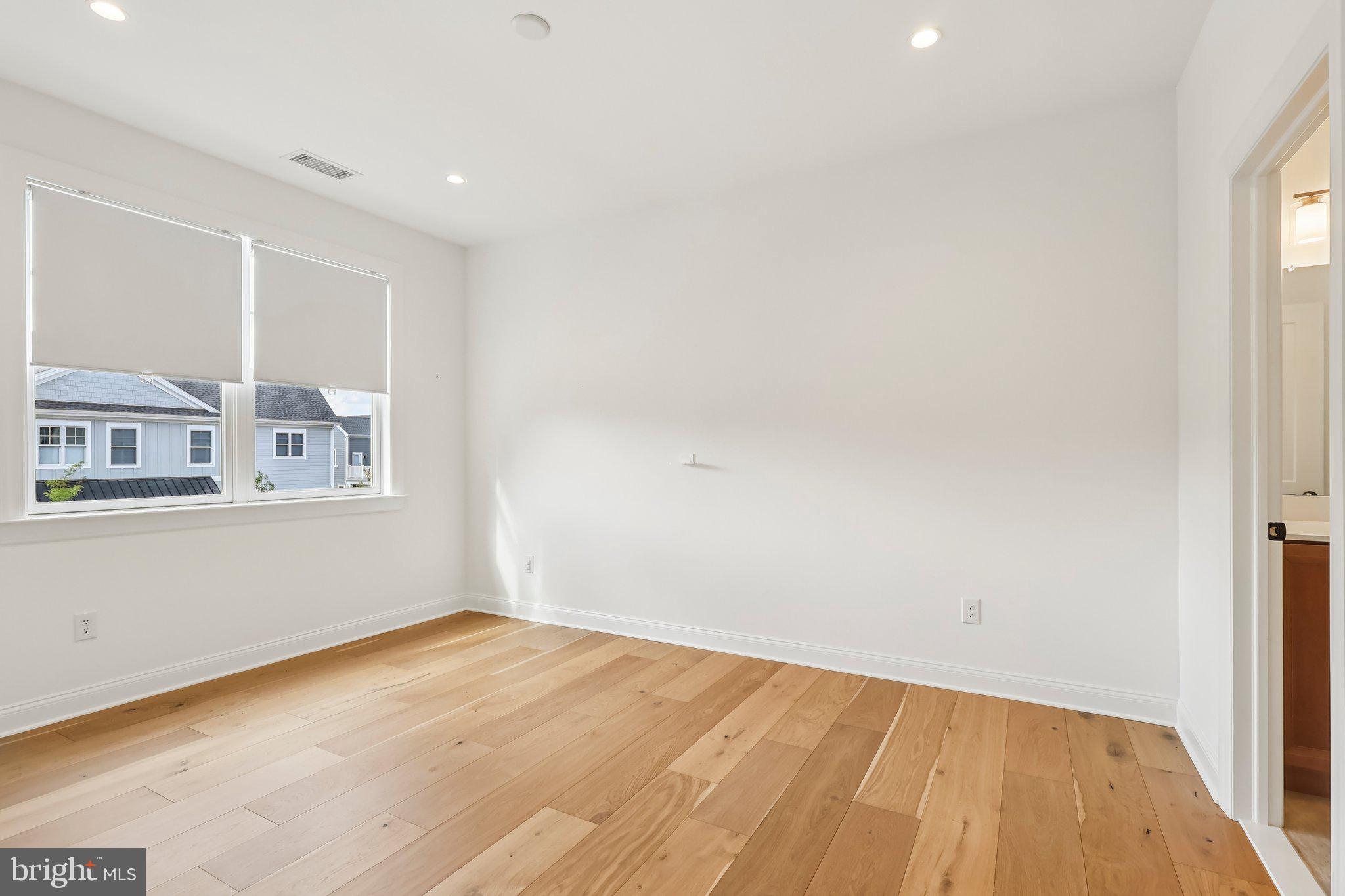 IRONSTONE AT BLUE BELL - Residential