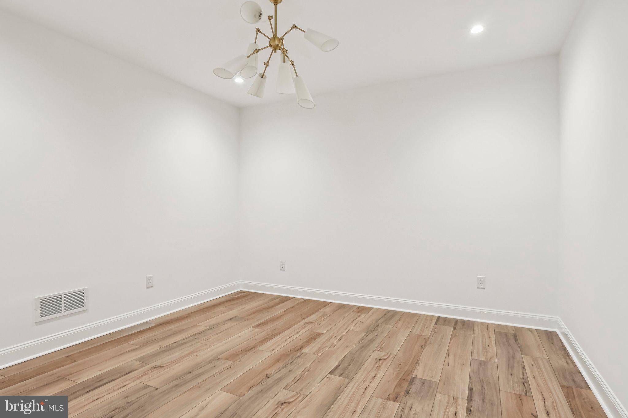 IRONSTONE AT BLUE BELL - Residential