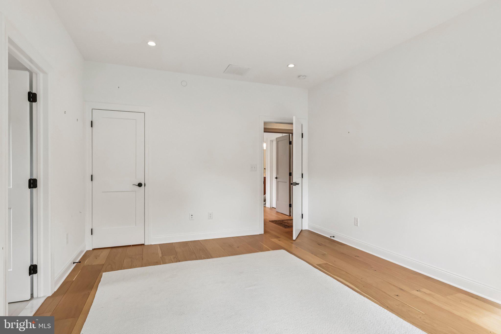 IRONSTONE AT BLUE BELL - Residential