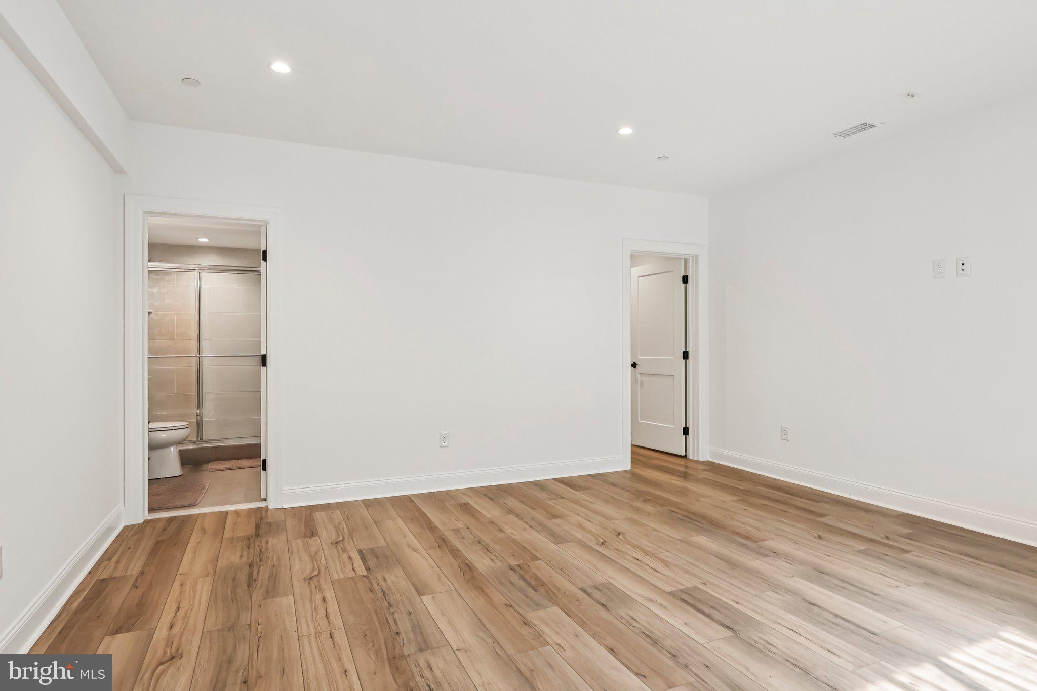 IRONSTONE AT BLUE BELL - Residential