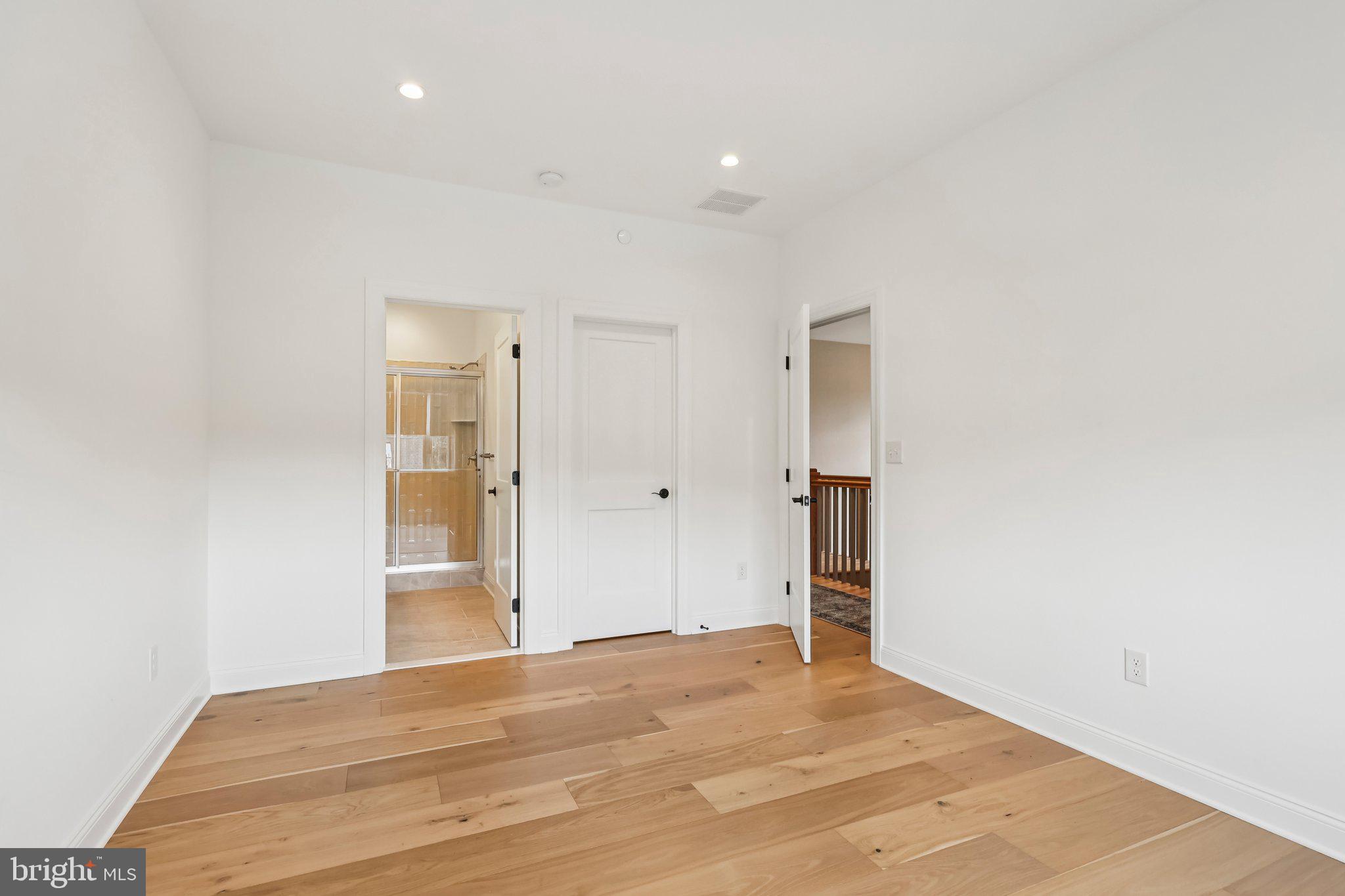 IRONSTONE AT BLUE BELL - Residential