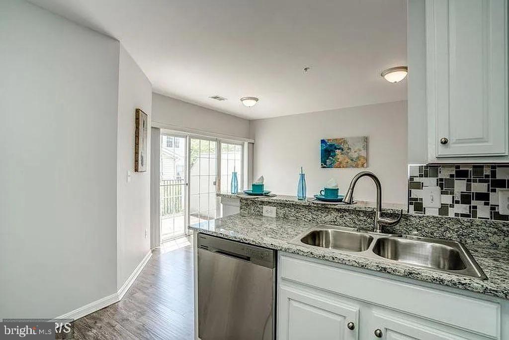 WESTWOOD VILLAGE - Residential Lease