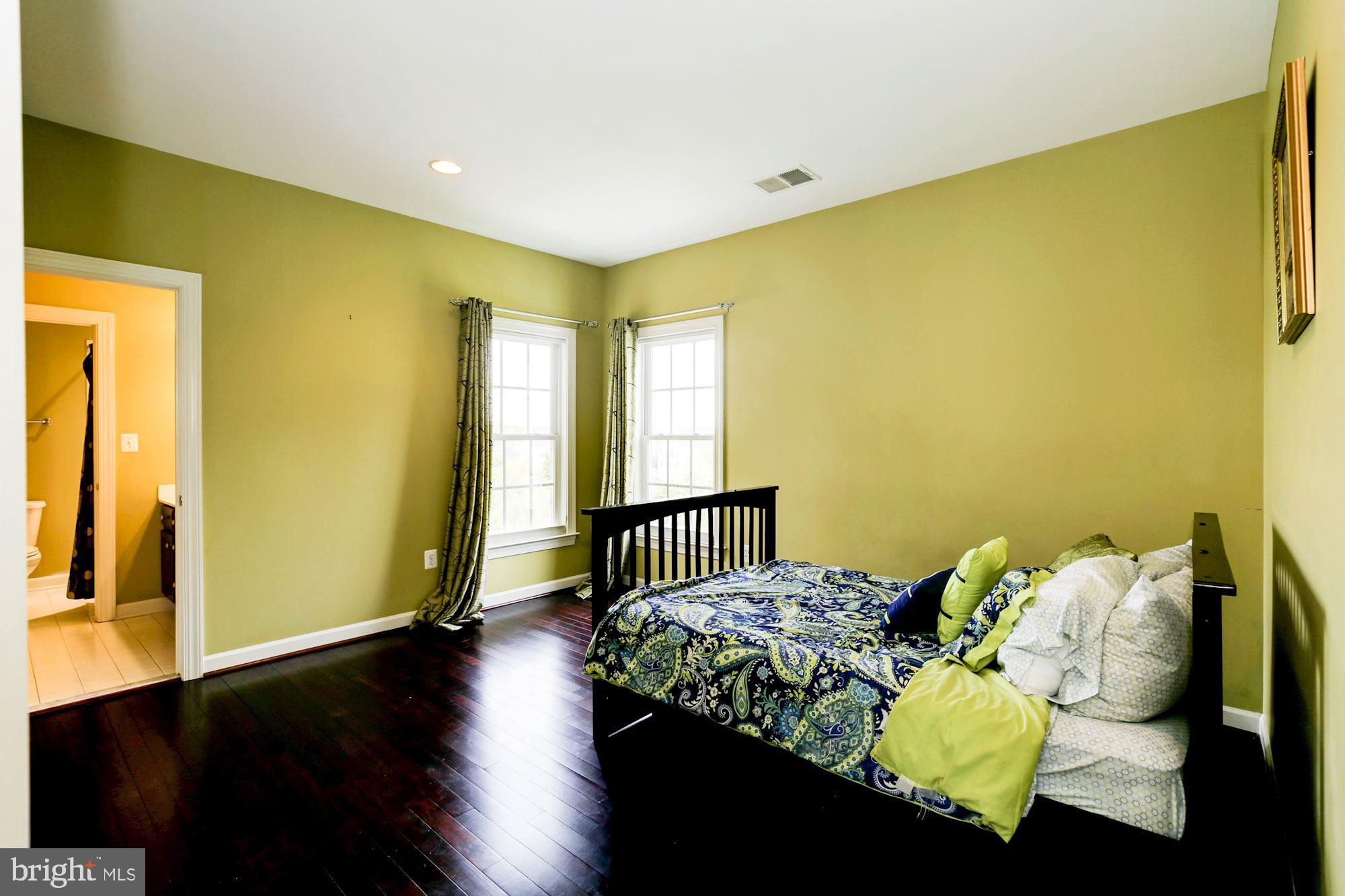 MACBETH FARM - Residential