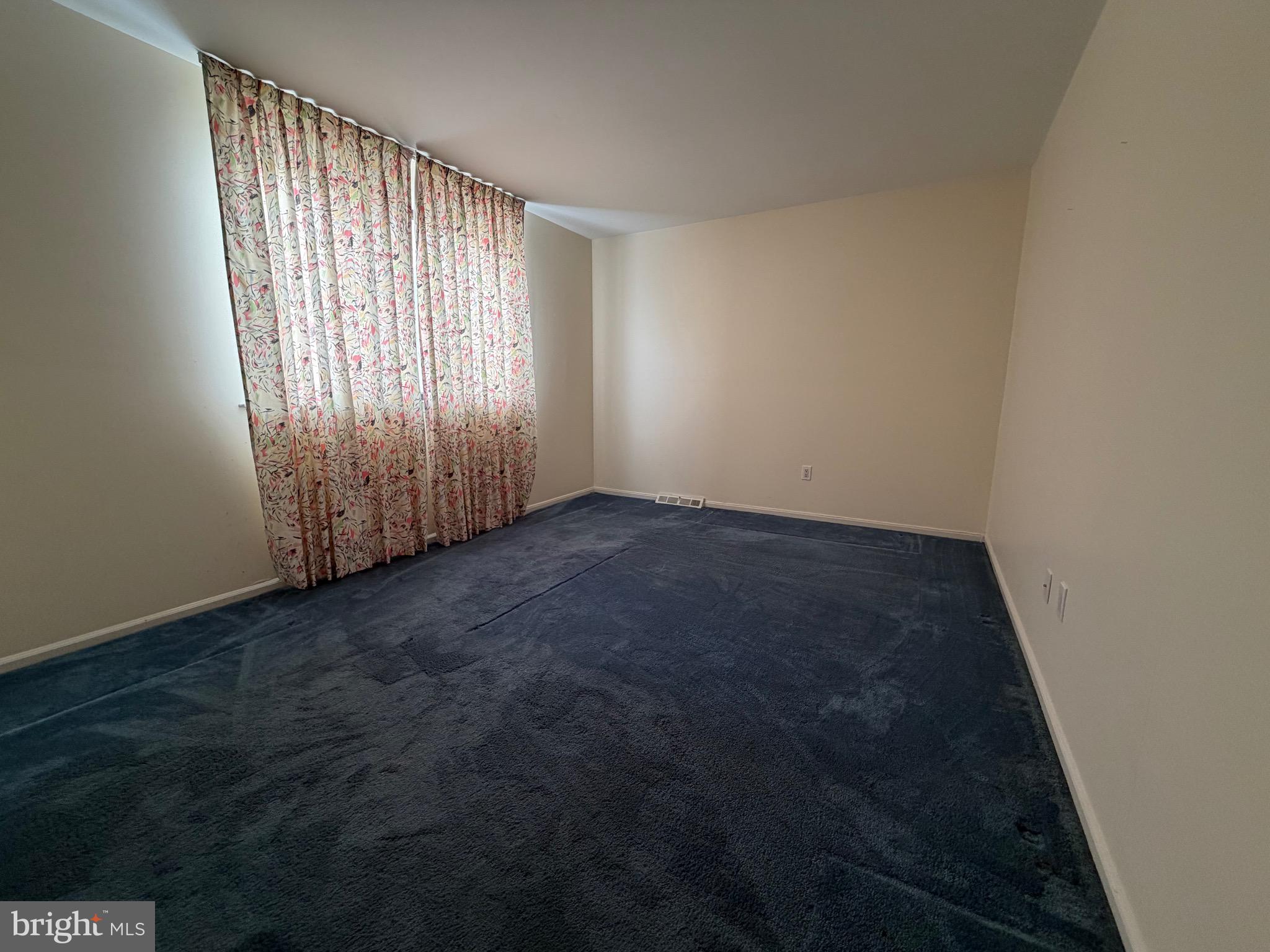 HEADLEY TRACE - Residential