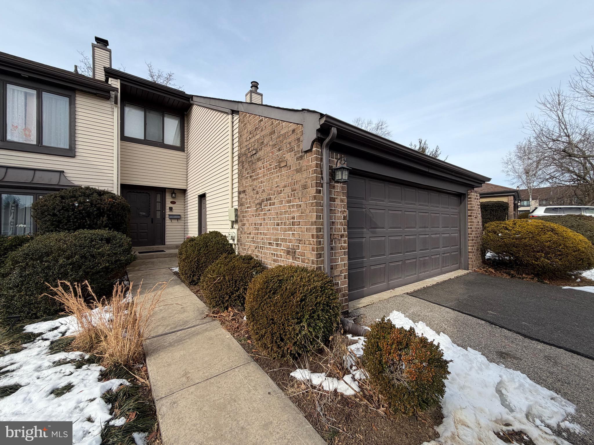 HEADLEY TRACE - Residential