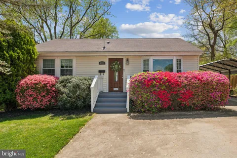 6311 Gentele Court, Alexandria, VA MLS: VAFX2240324