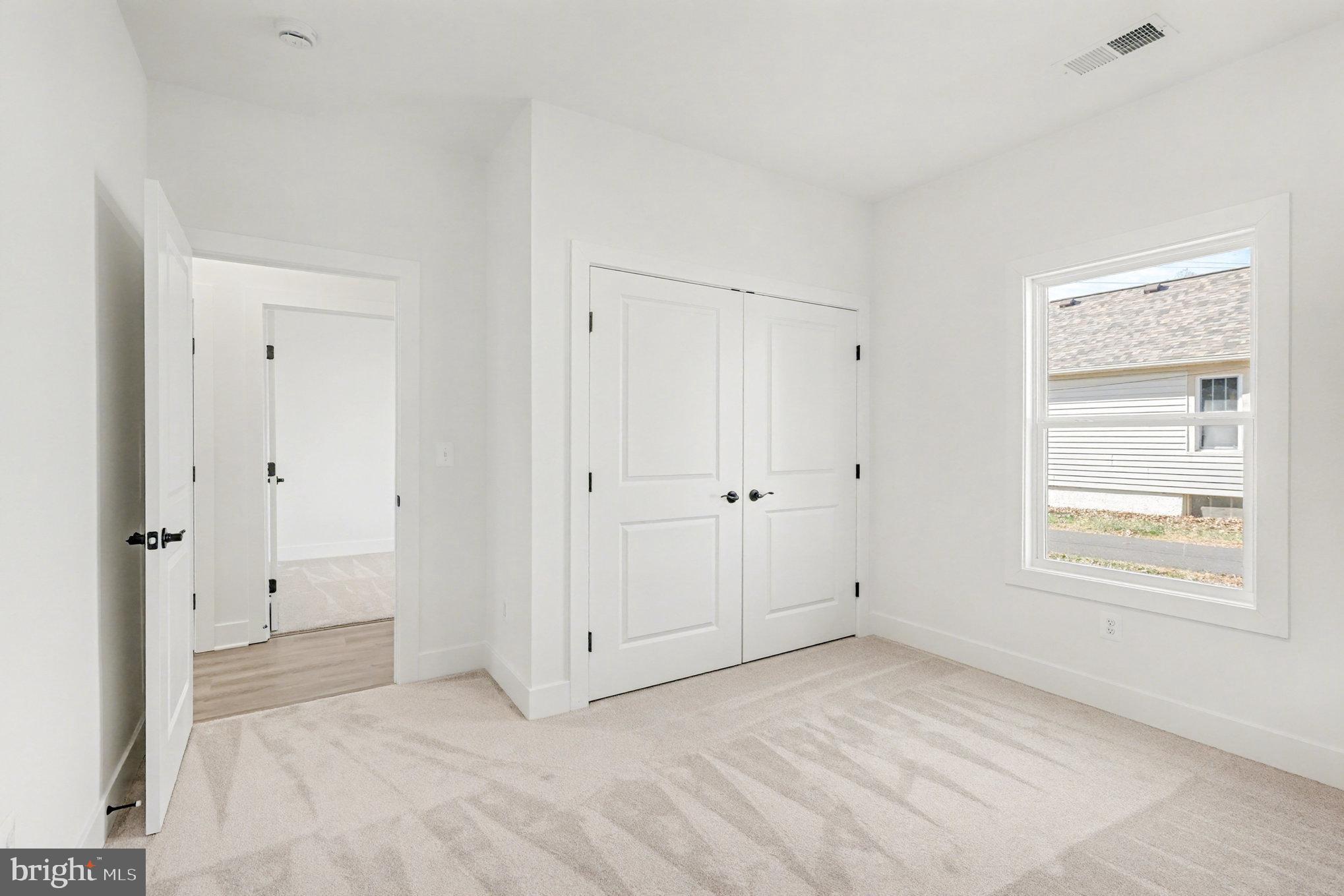 BROOKFIELD - Residential