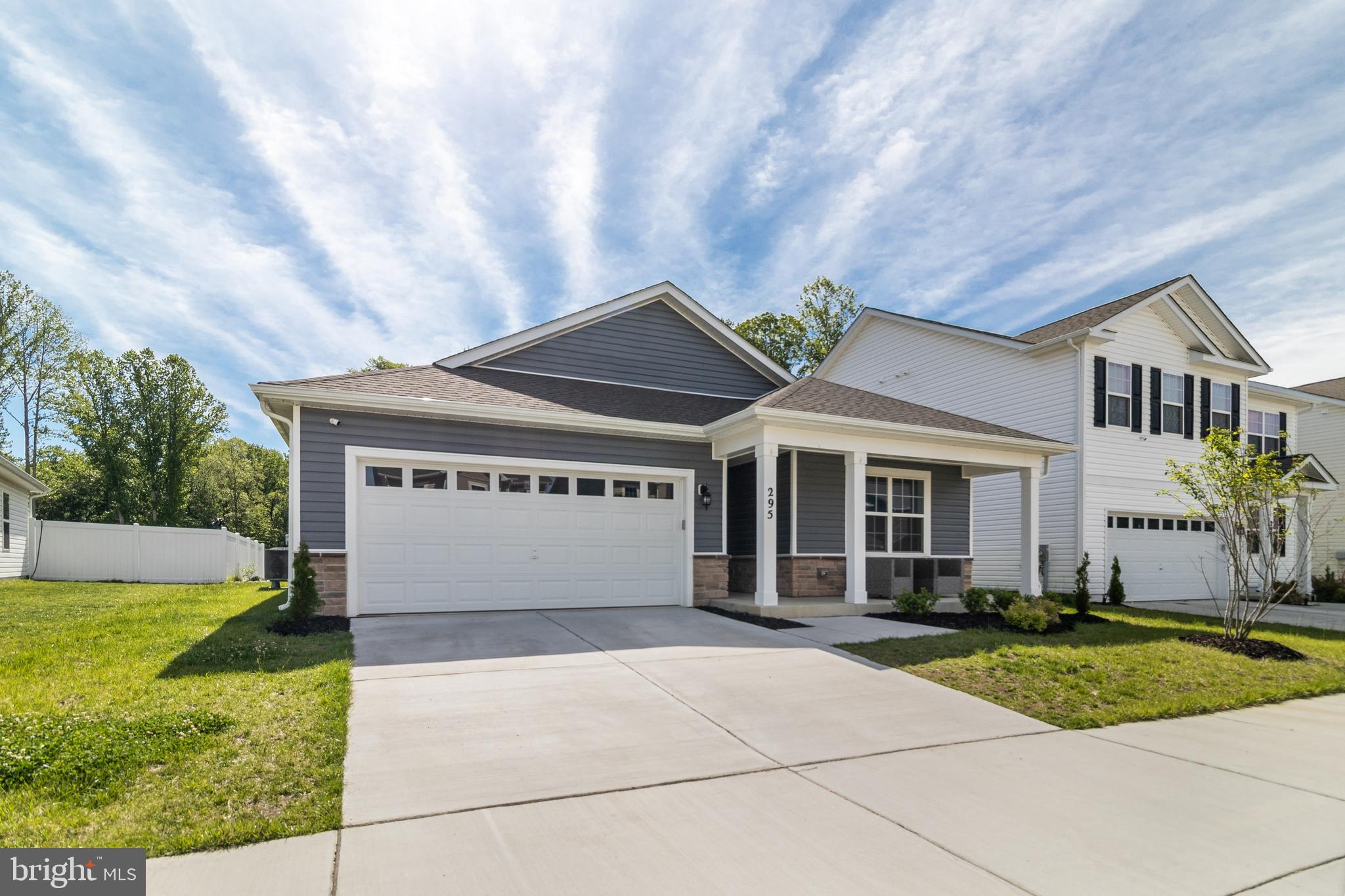 295 FOREST EDGE AVE