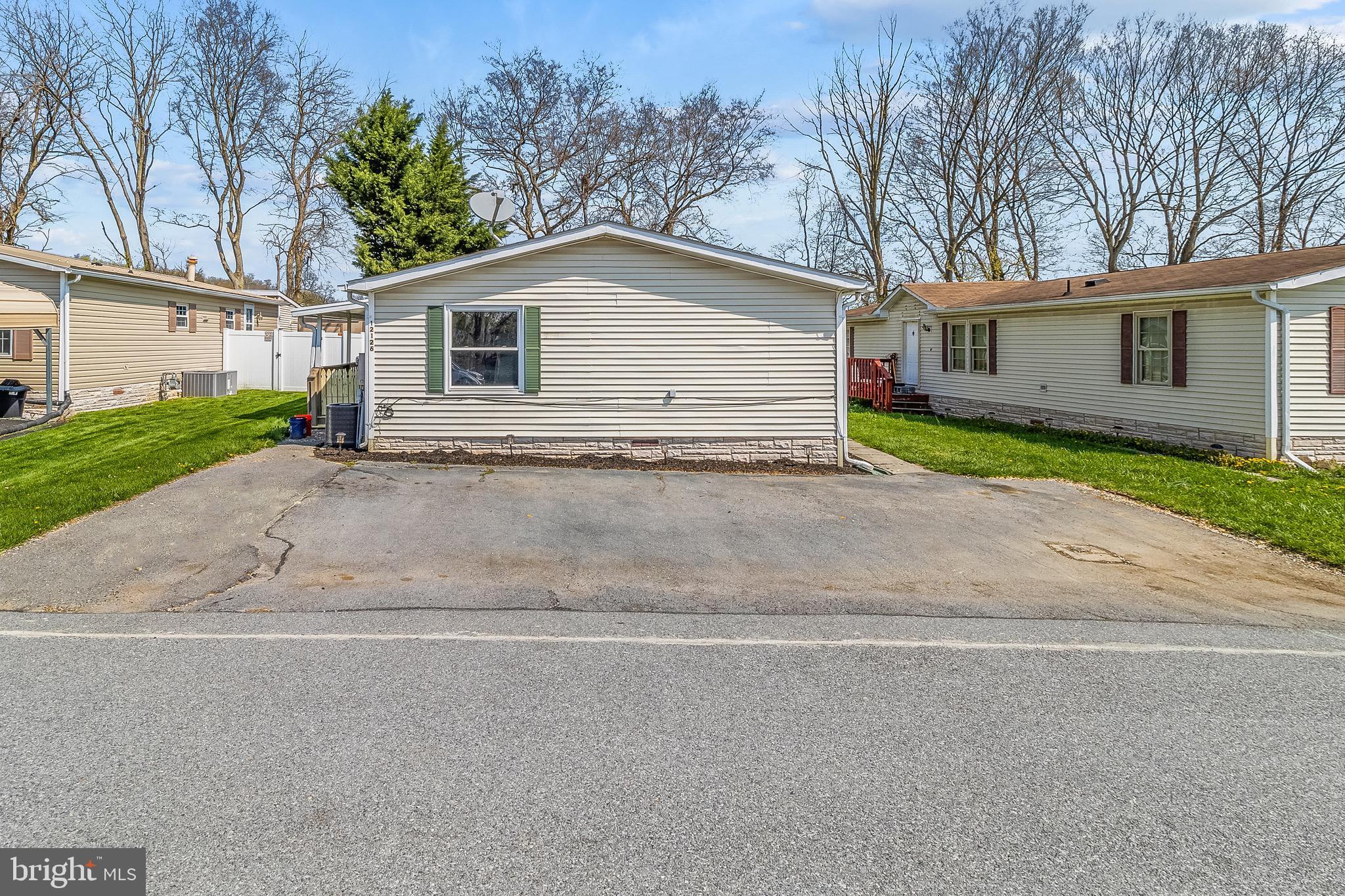 HIGHLAND MANOR - Residential