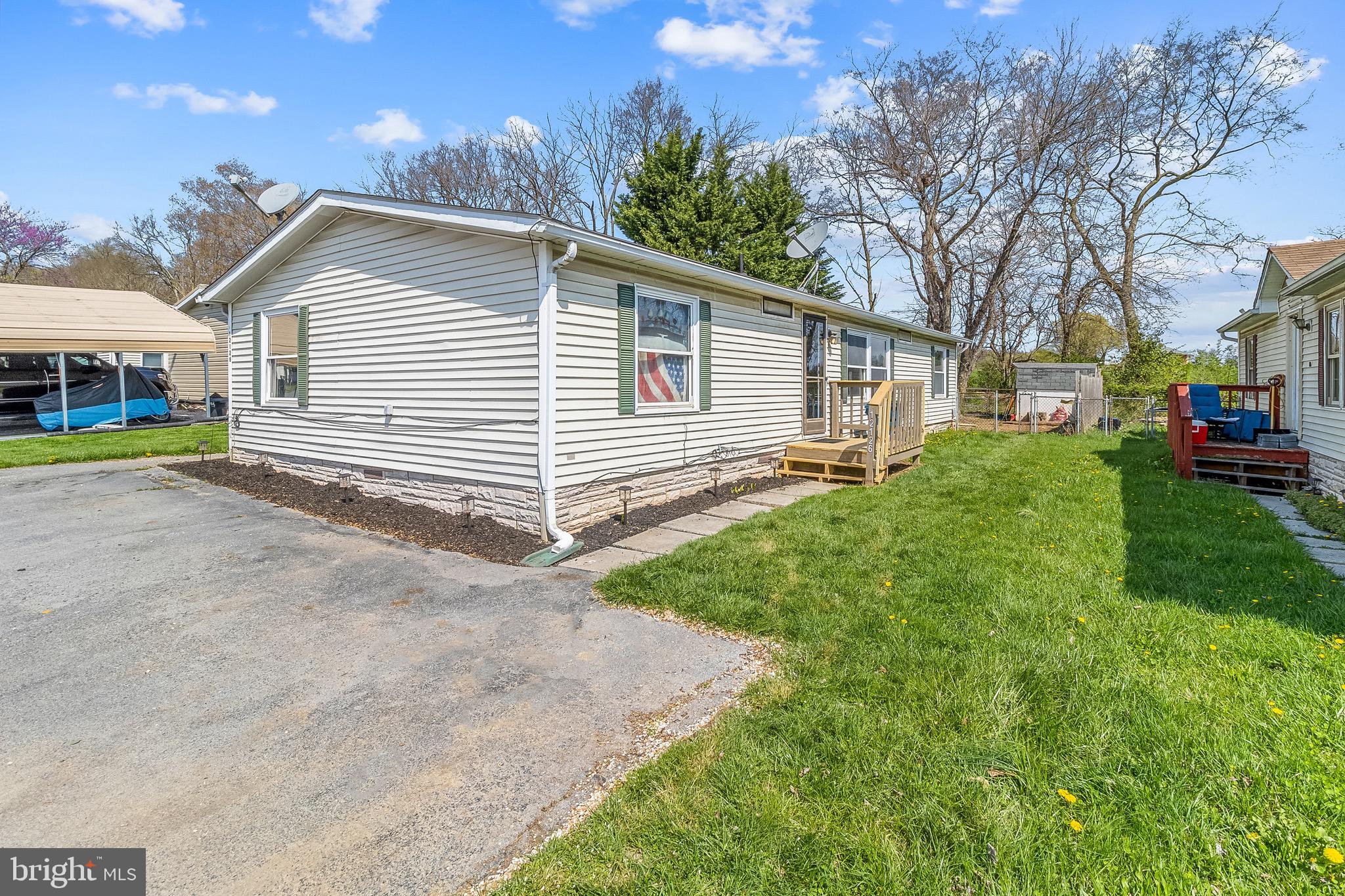 HIGHLAND MANOR - Residential