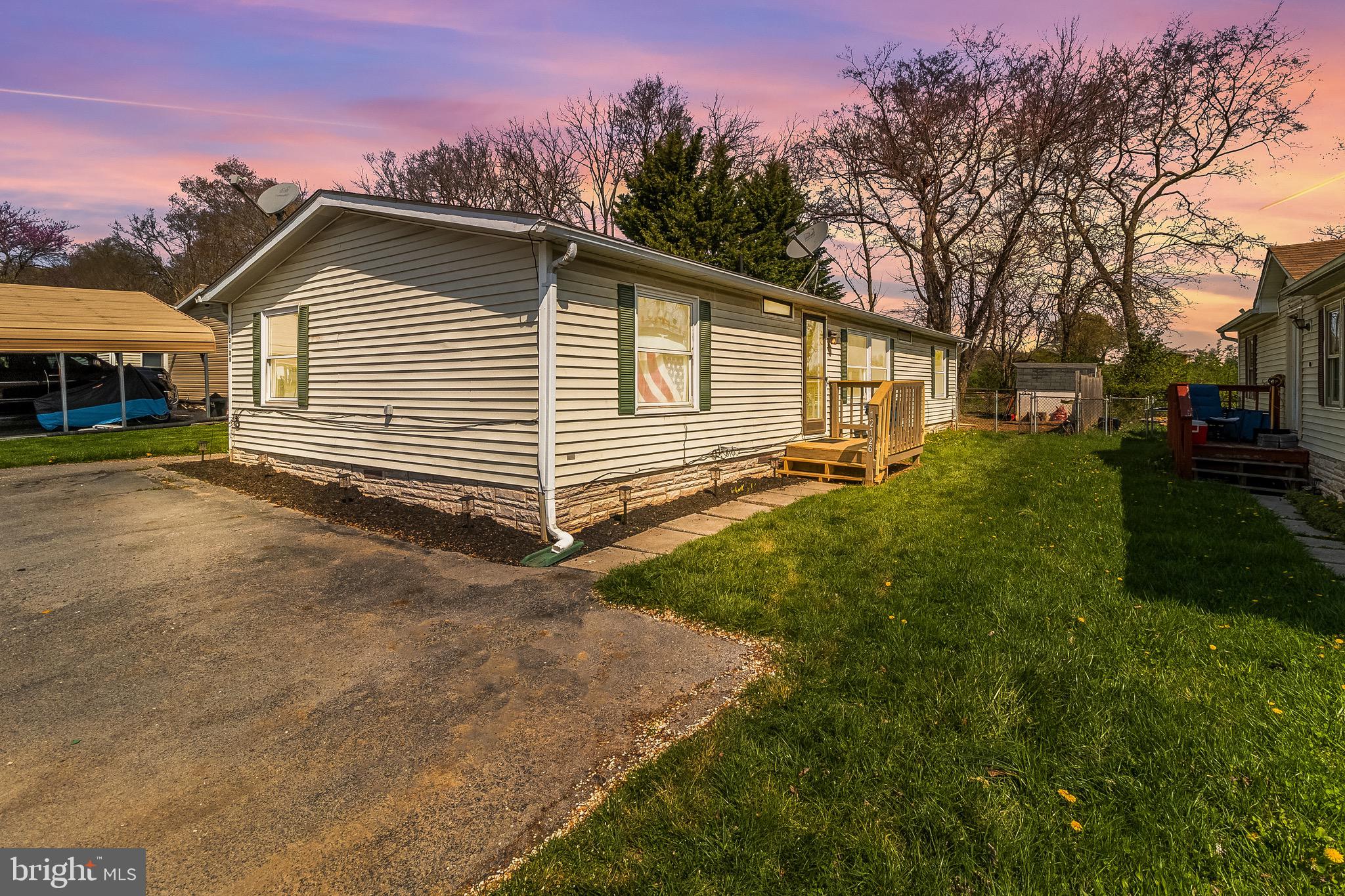 HIGHLAND MANOR - Residential