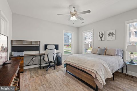 Tiny photo for 17259 Herring Gull Lane, DUMFRIES, VA 22026 (MLS # VAPW2118572)