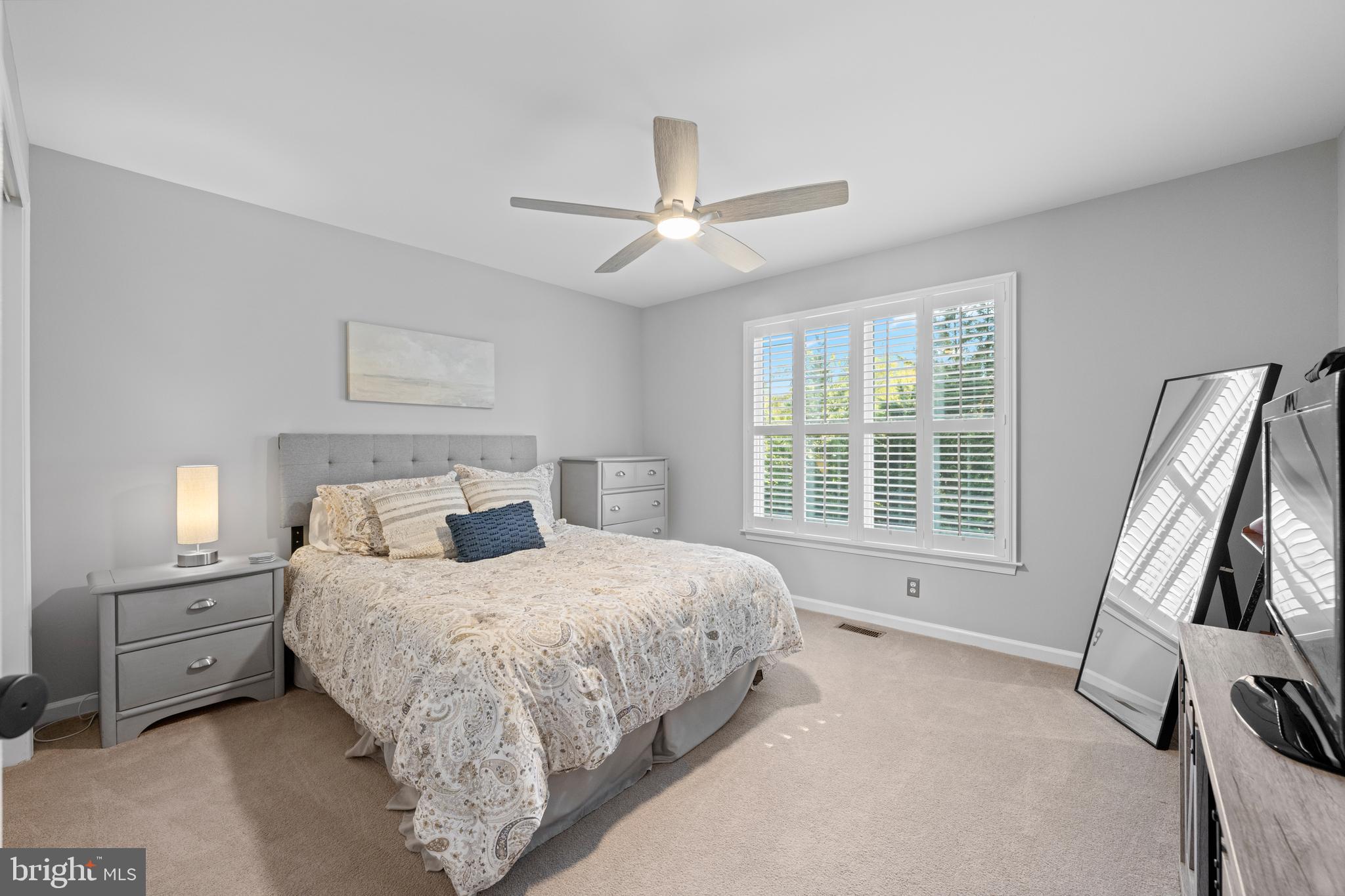 LAKERIDGE - Residential