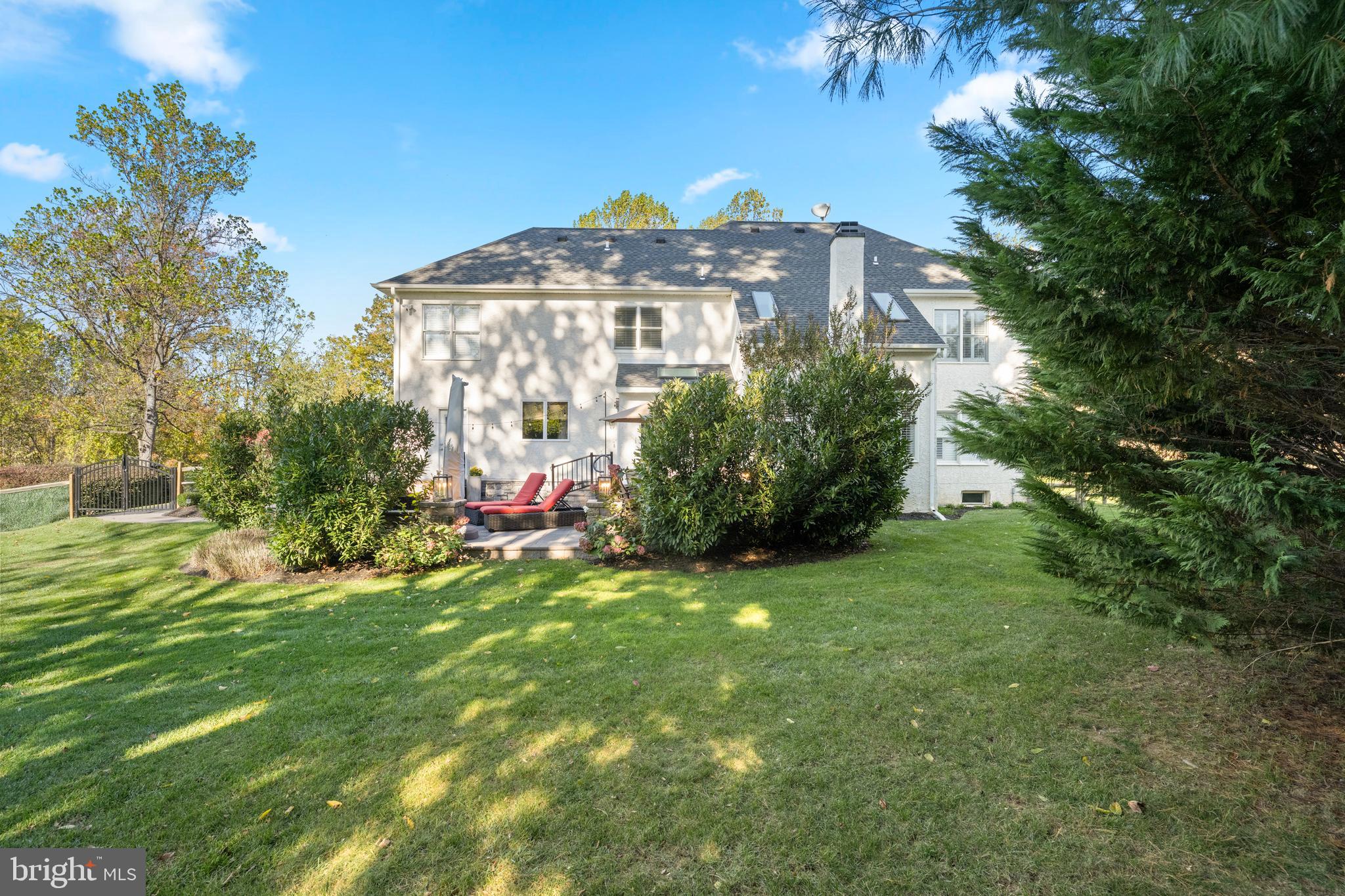 LAKERIDGE - Residential