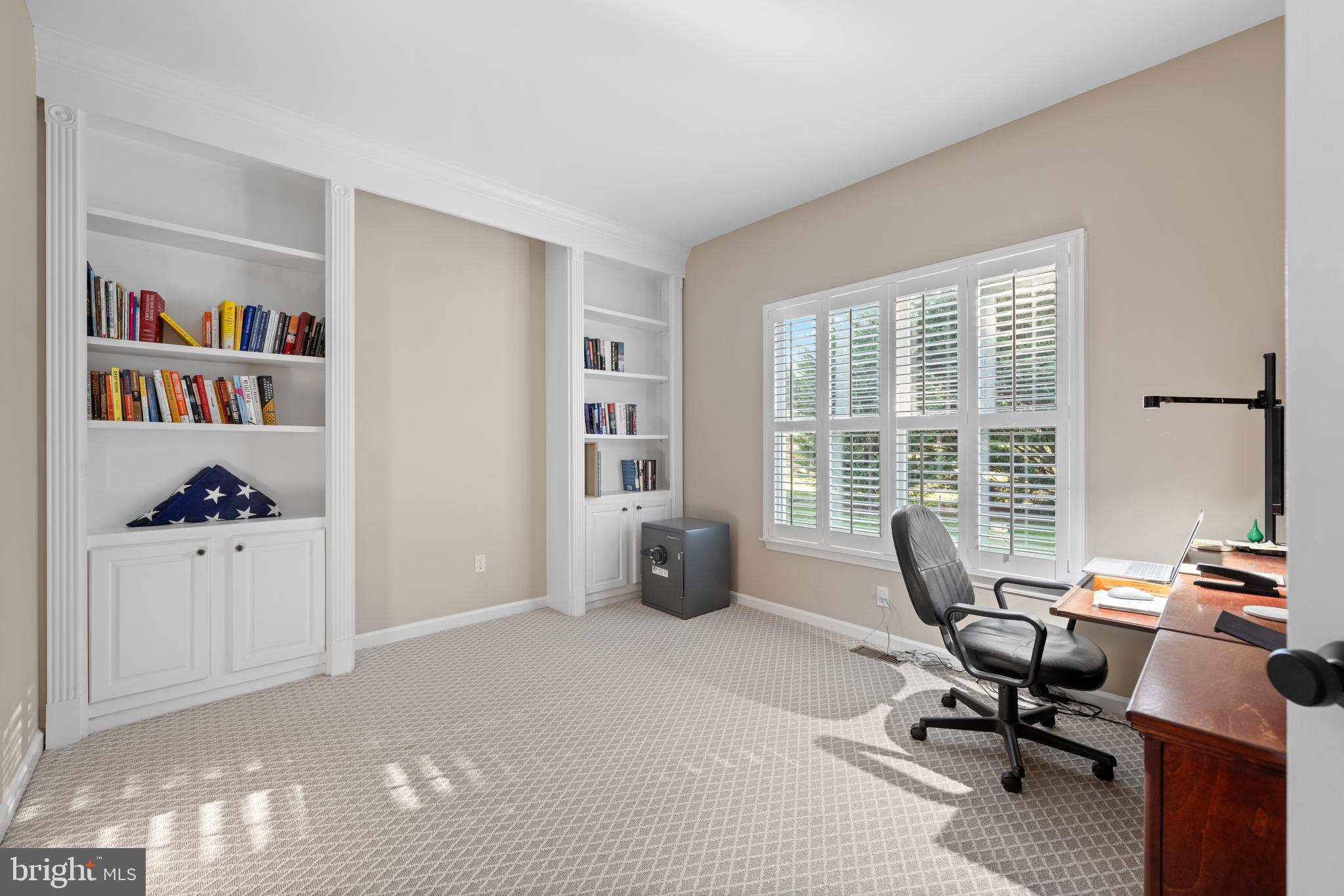 LAKERIDGE - Residential