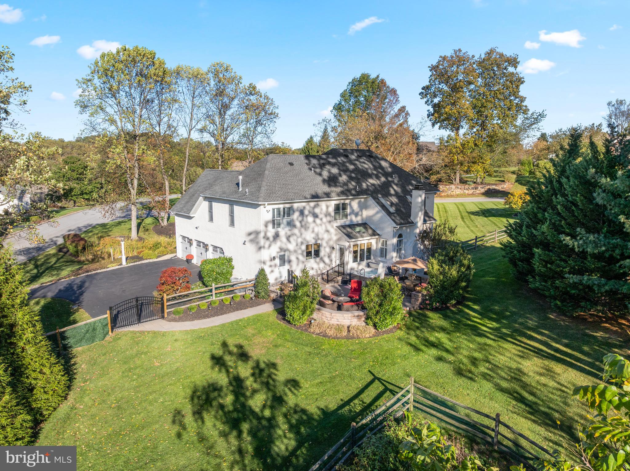 LAKERIDGE - Residential