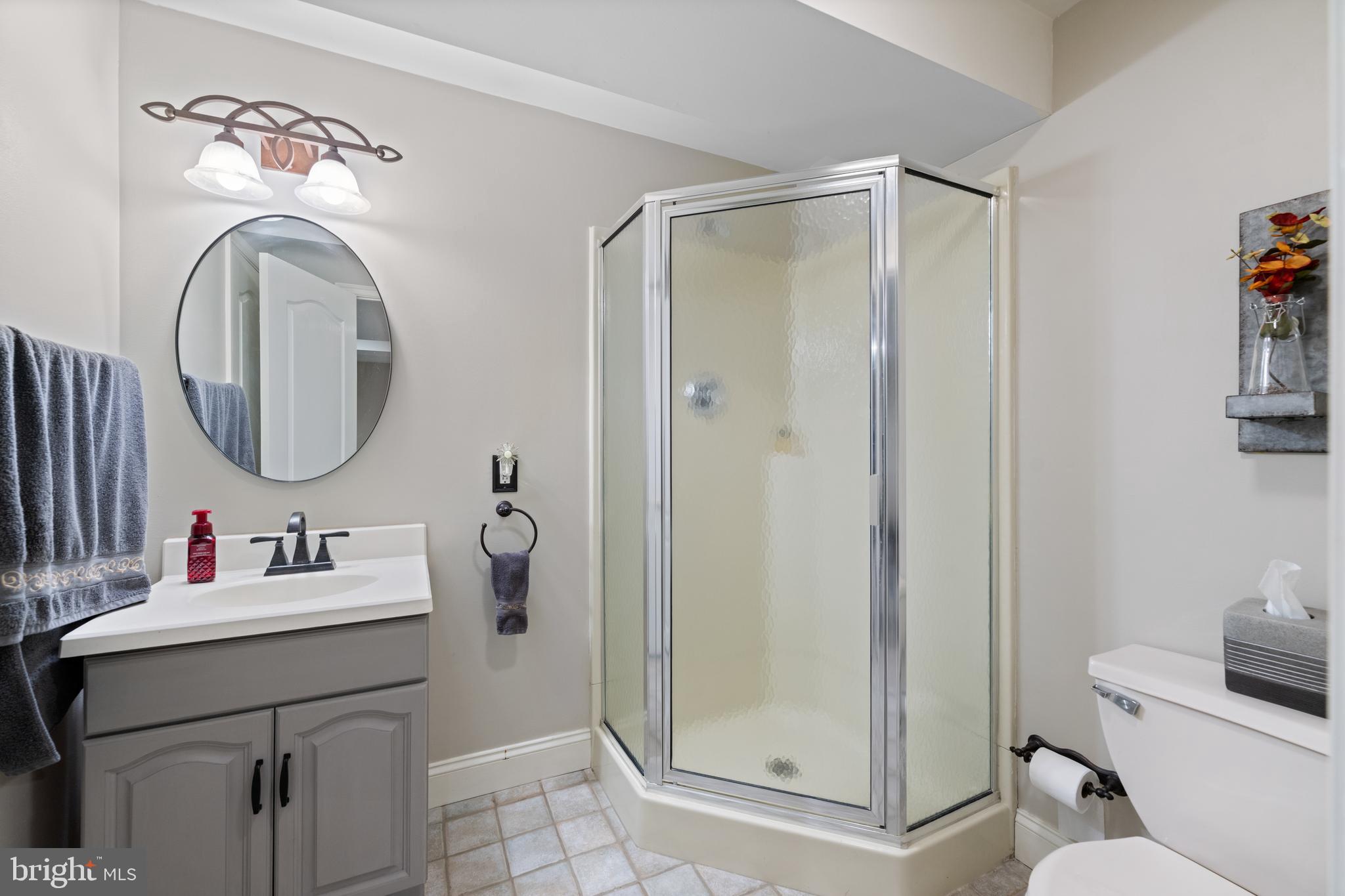 LAKERIDGE - Residential