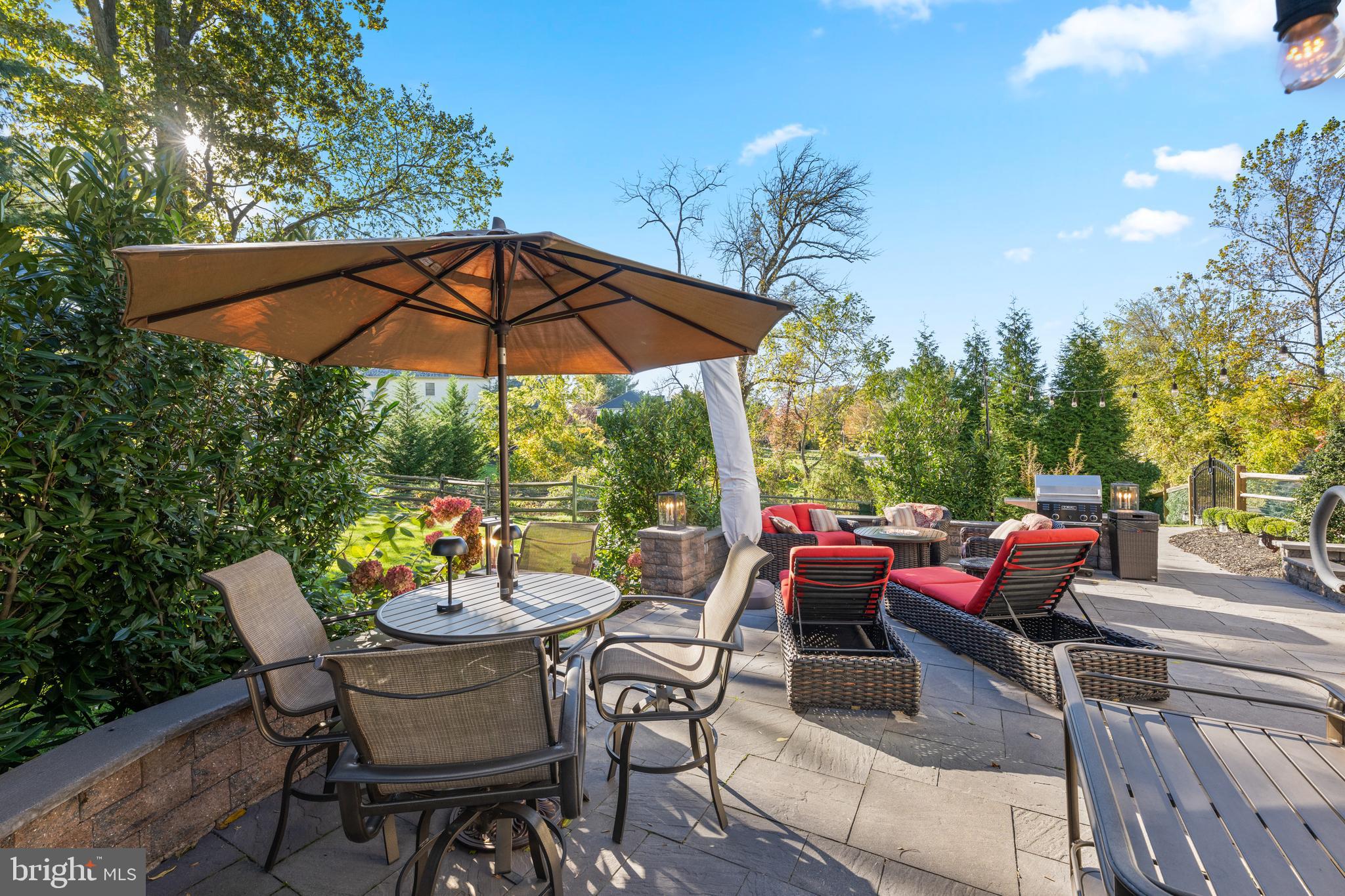 LAKERIDGE - Residential