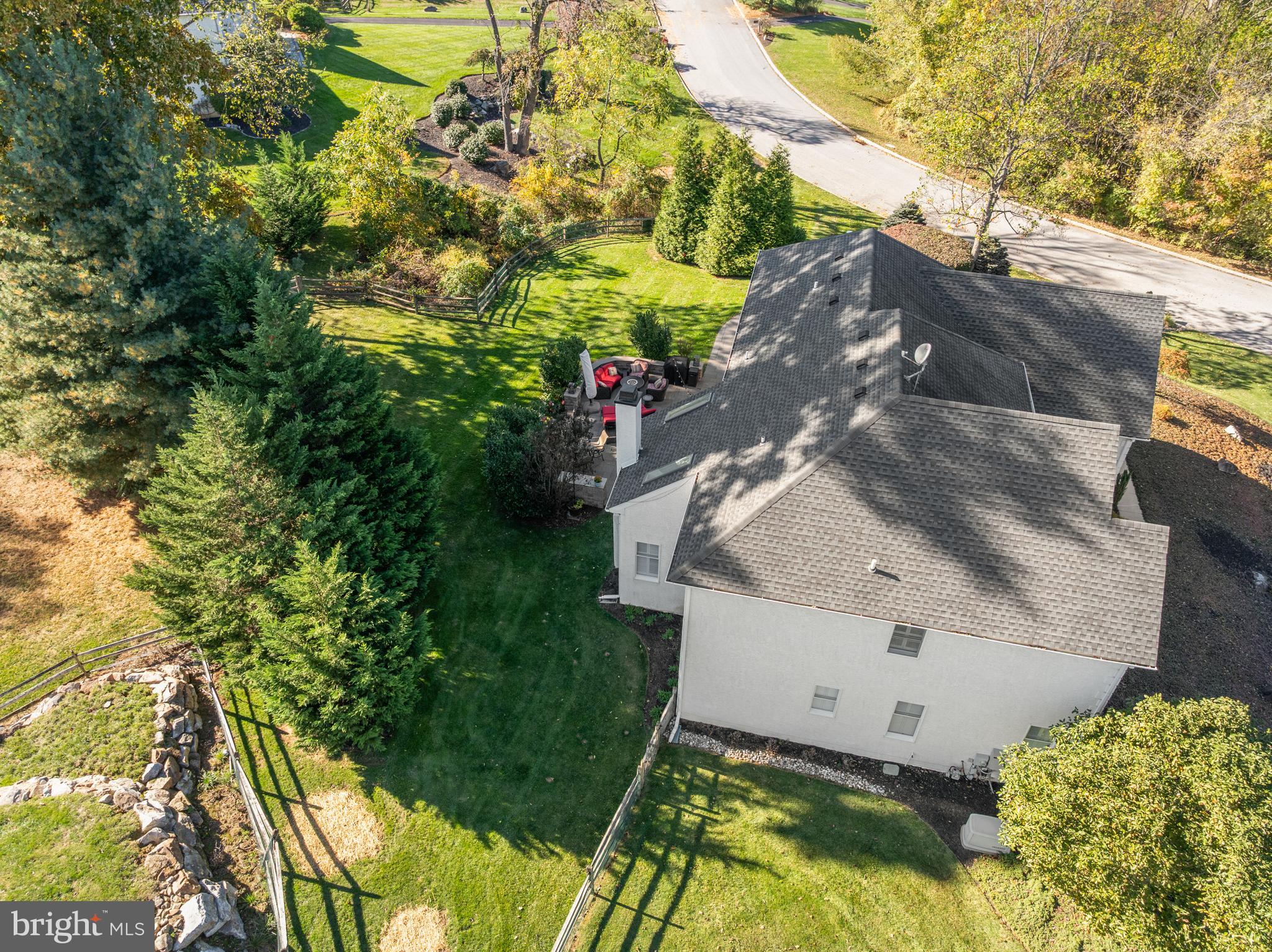 LAKERIDGE - Residential