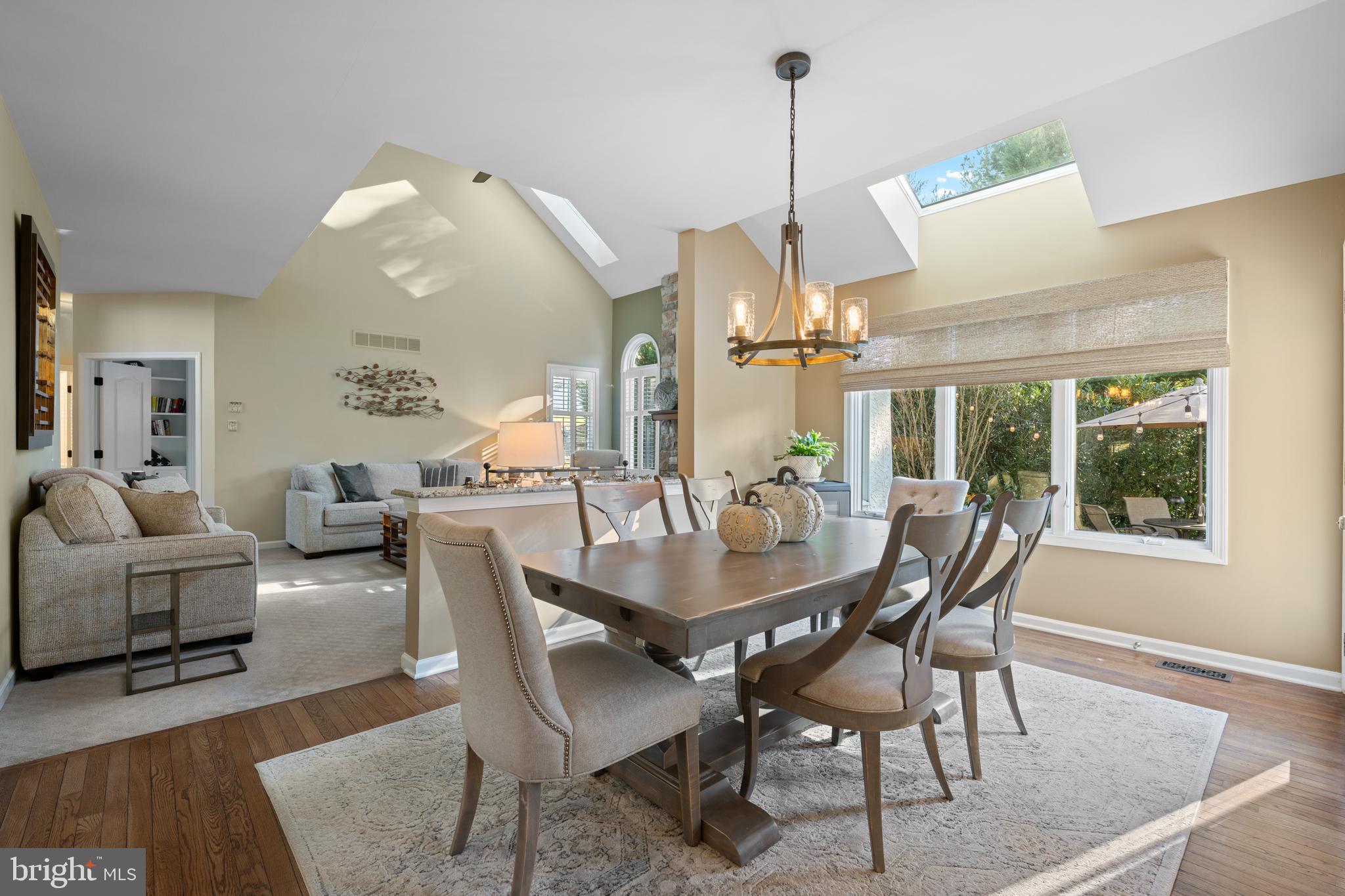 LAKERIDGE - Residential