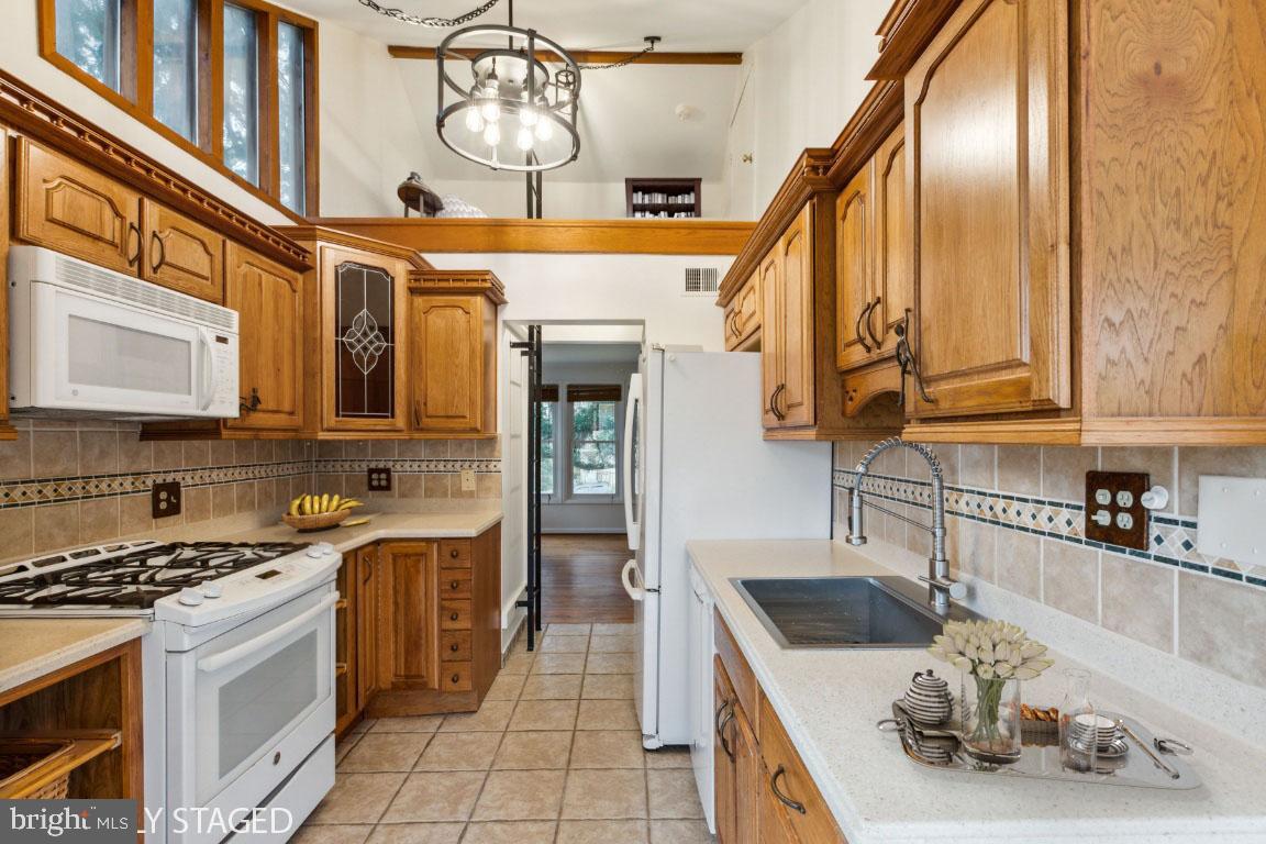 ROCKCREST - Residential