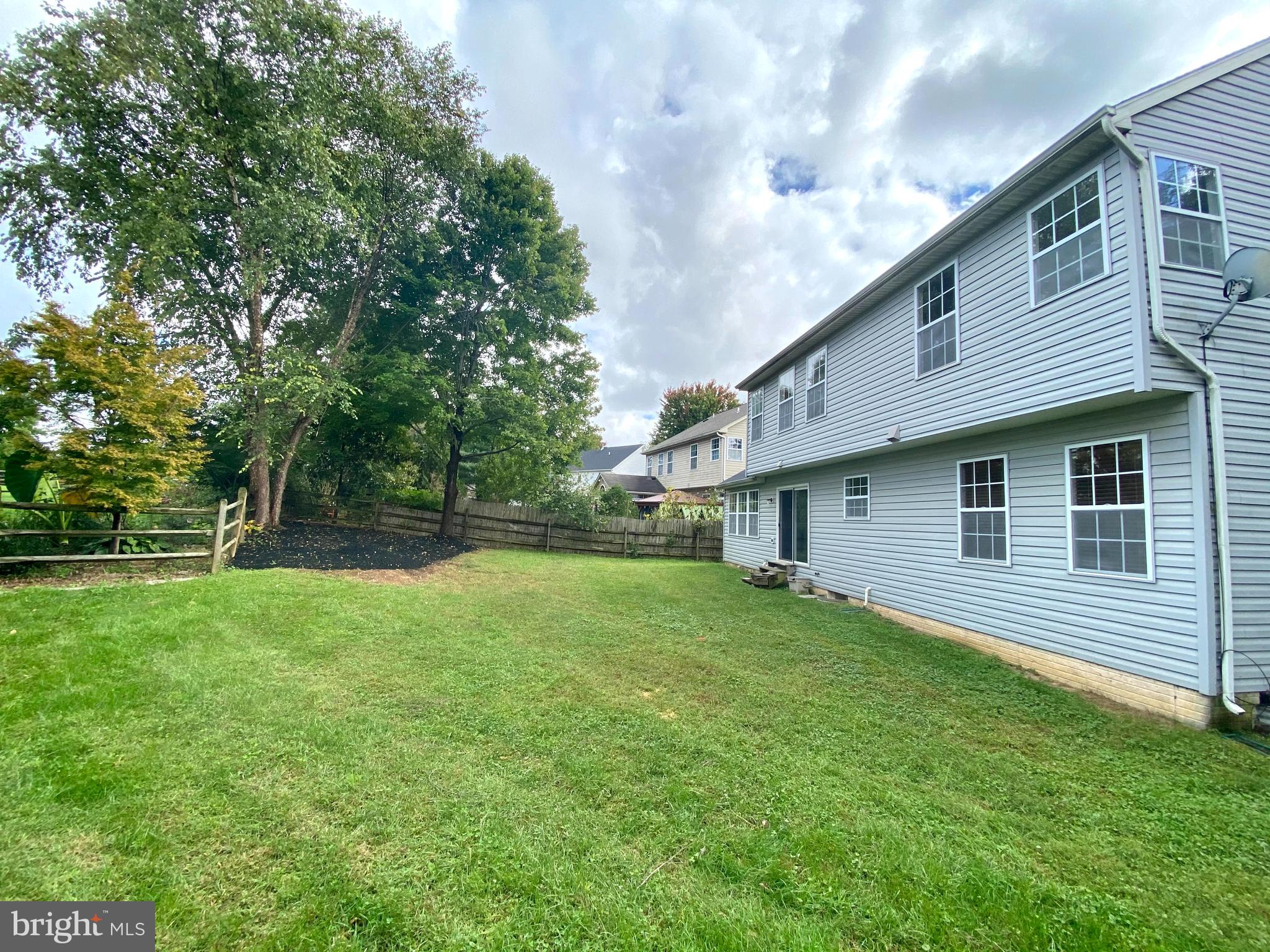 VILLAGE OF LONG REACH - Residential