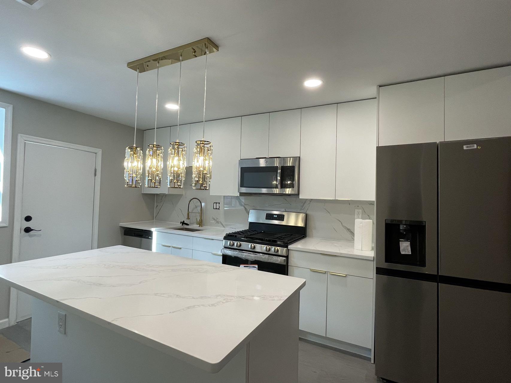 PHILADELPHIA (WEST) - Residential