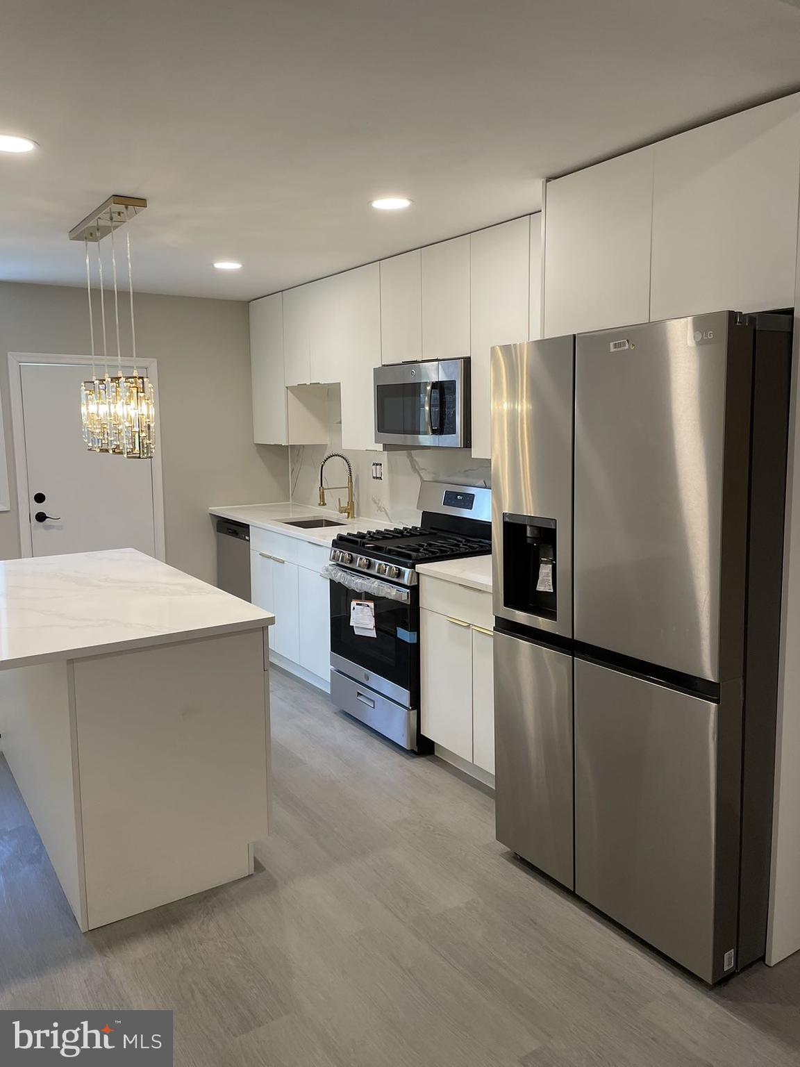 PHILADELPHIA (WEST) - Residential