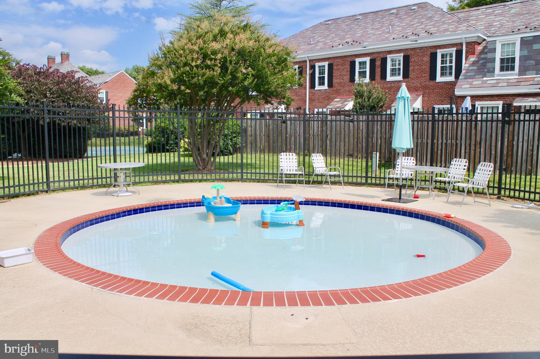 FAIRLINGTON MEWS - Residential