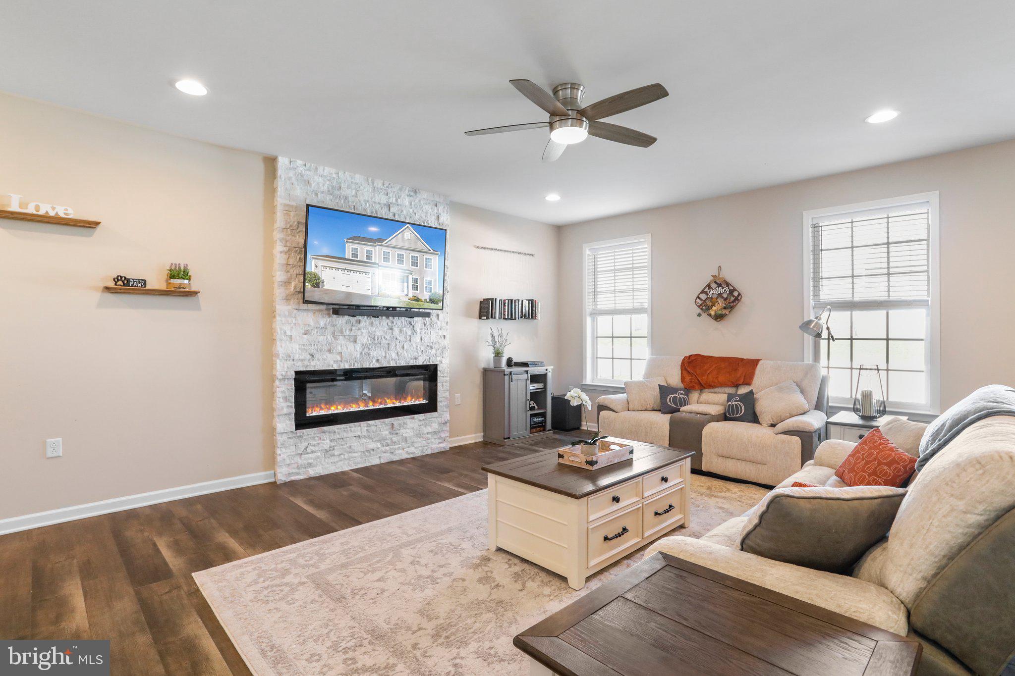 SPRINGDALE FARM - Residential