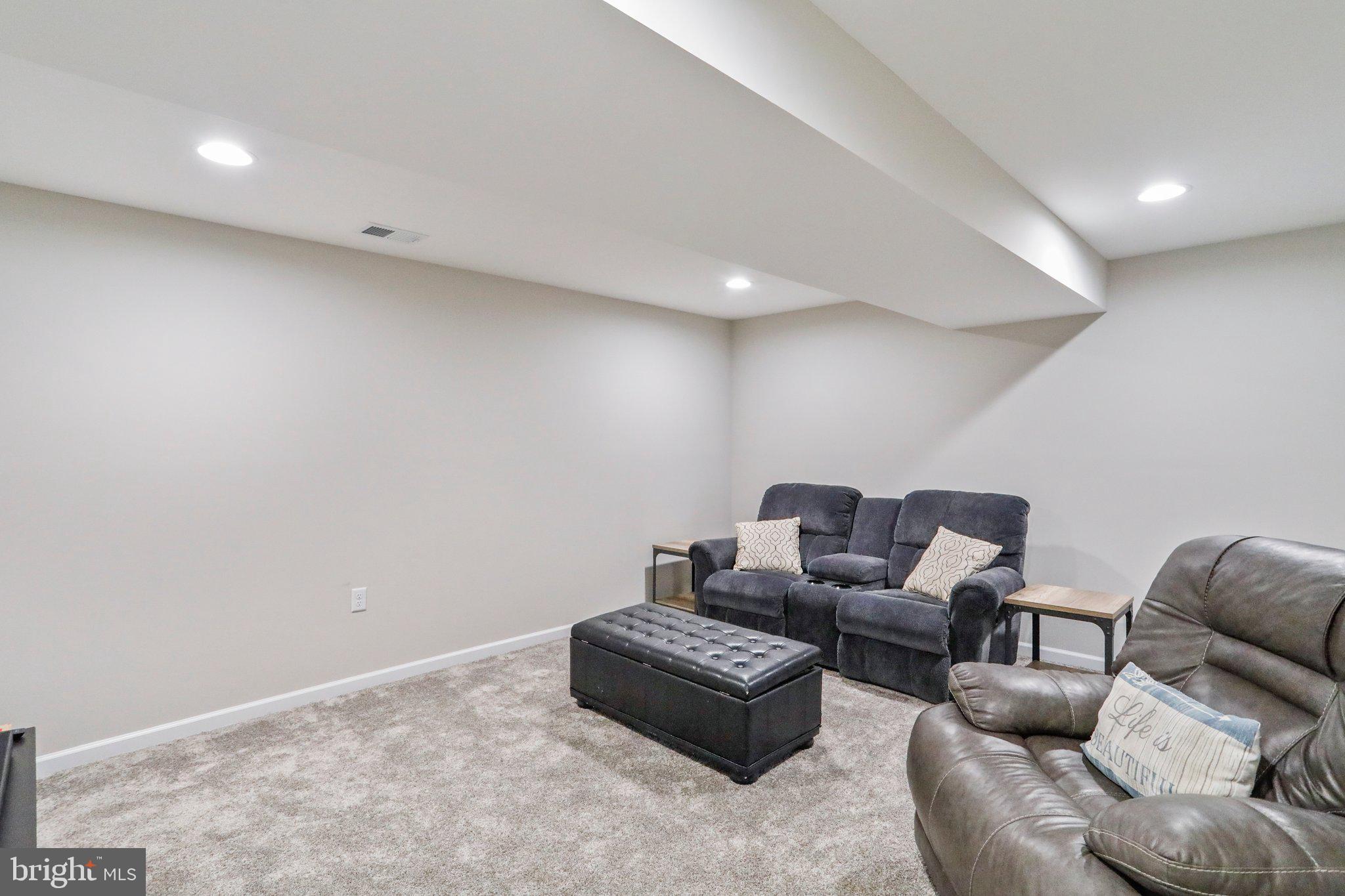 SPRINGDALE FARM - Residential