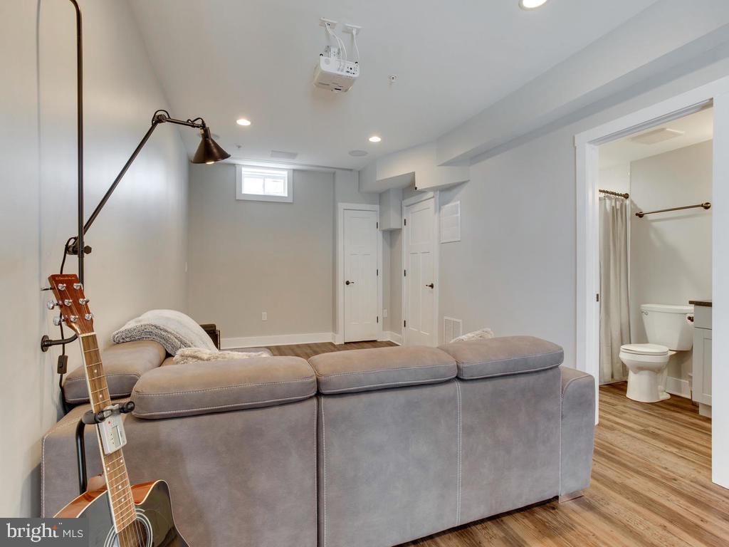 TIMBER CREEK - Residential