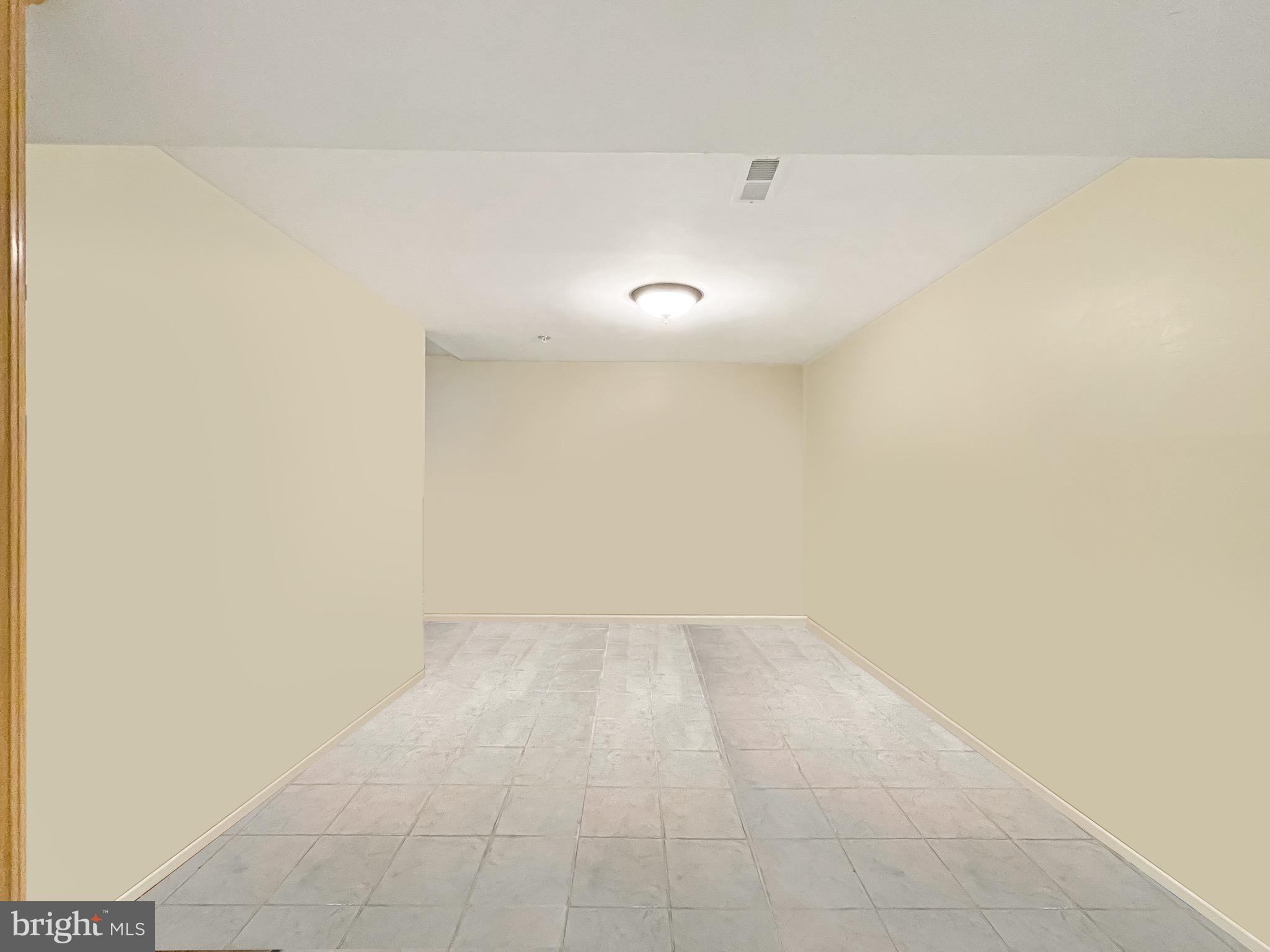 OAK CREST - Residential