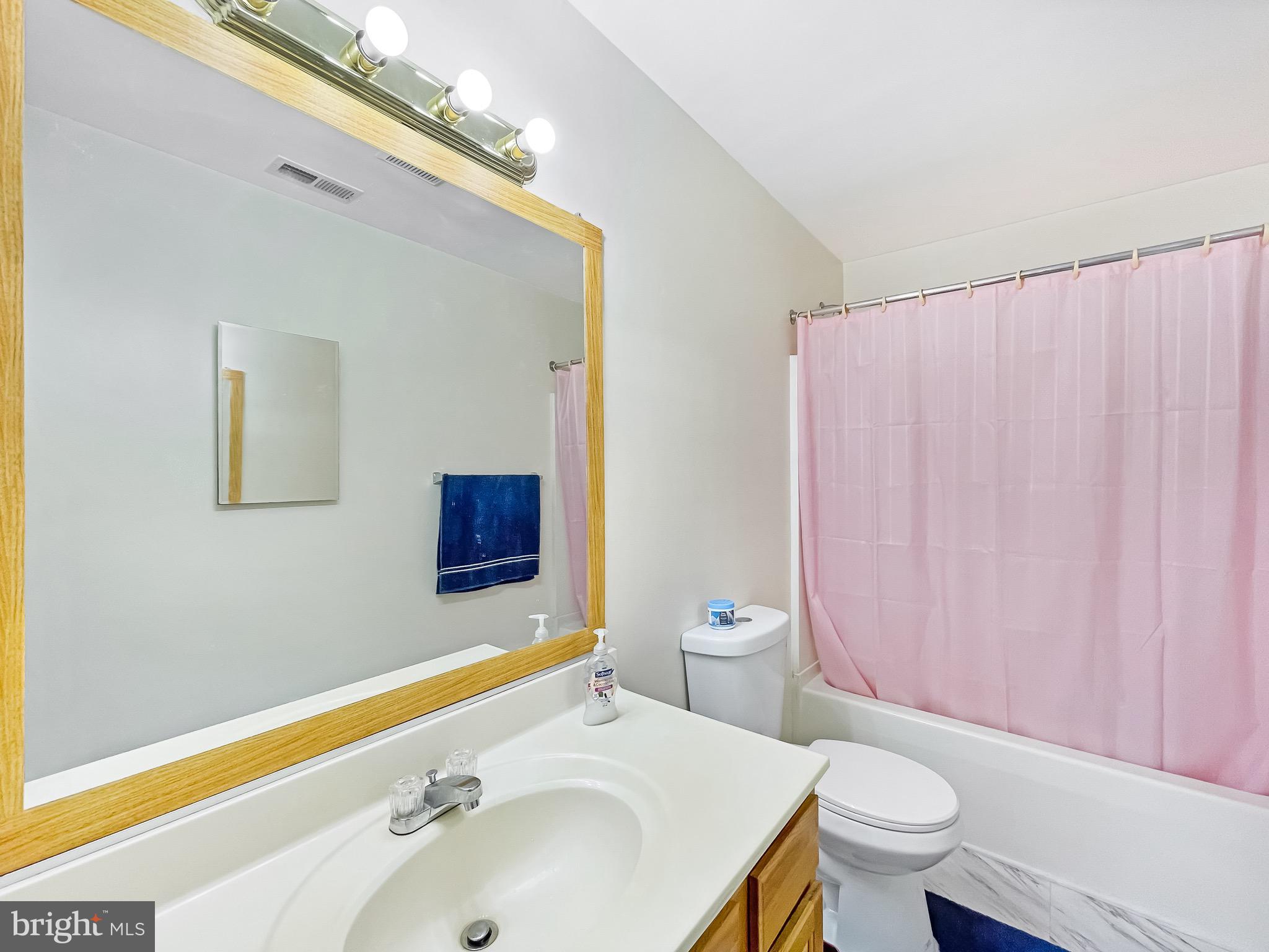 OAK CREST - Residential