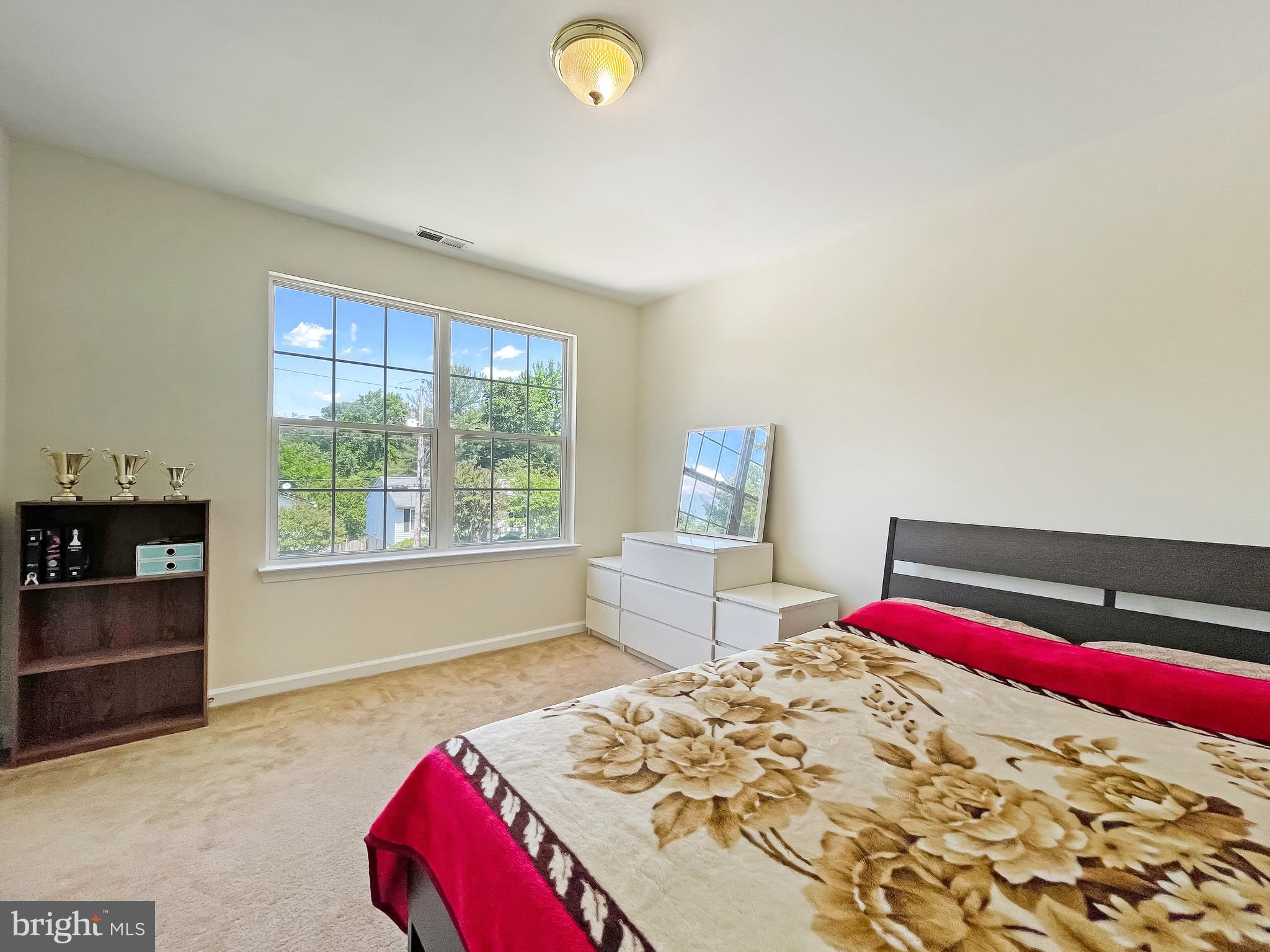 OAK CREST - Residential