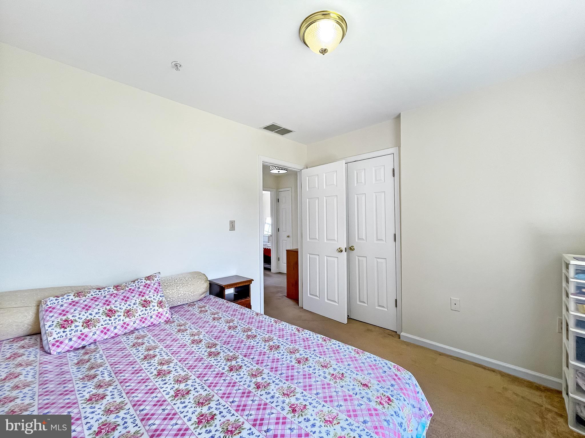 OAK CREST - Residential