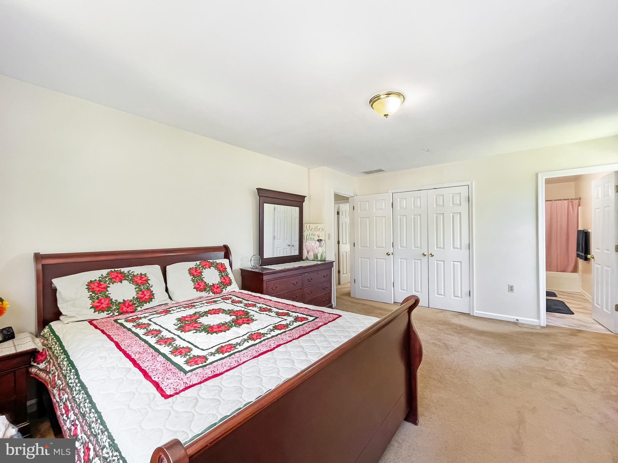 OAK CREST - Residential