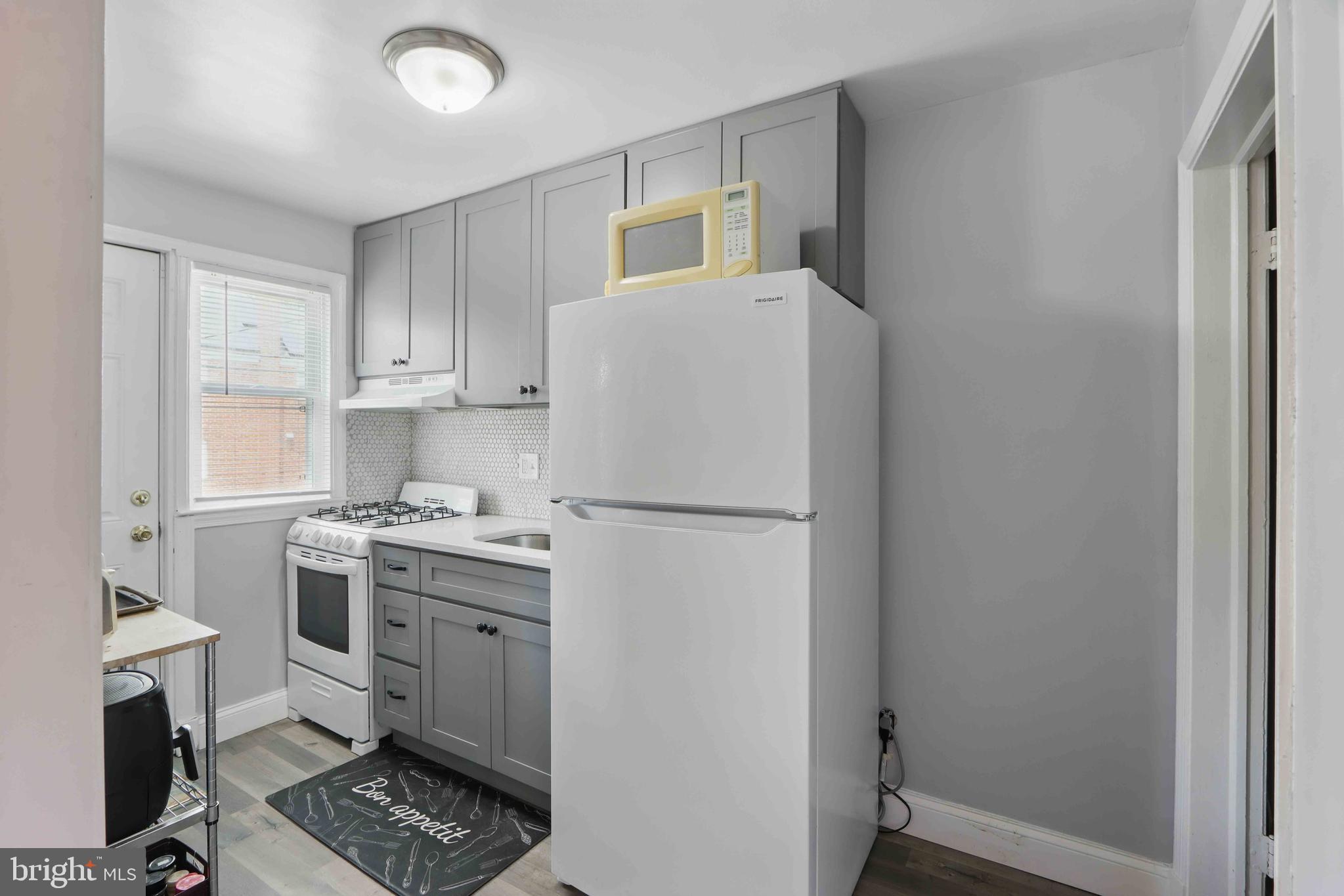 YALE HEIGHTS - Residential