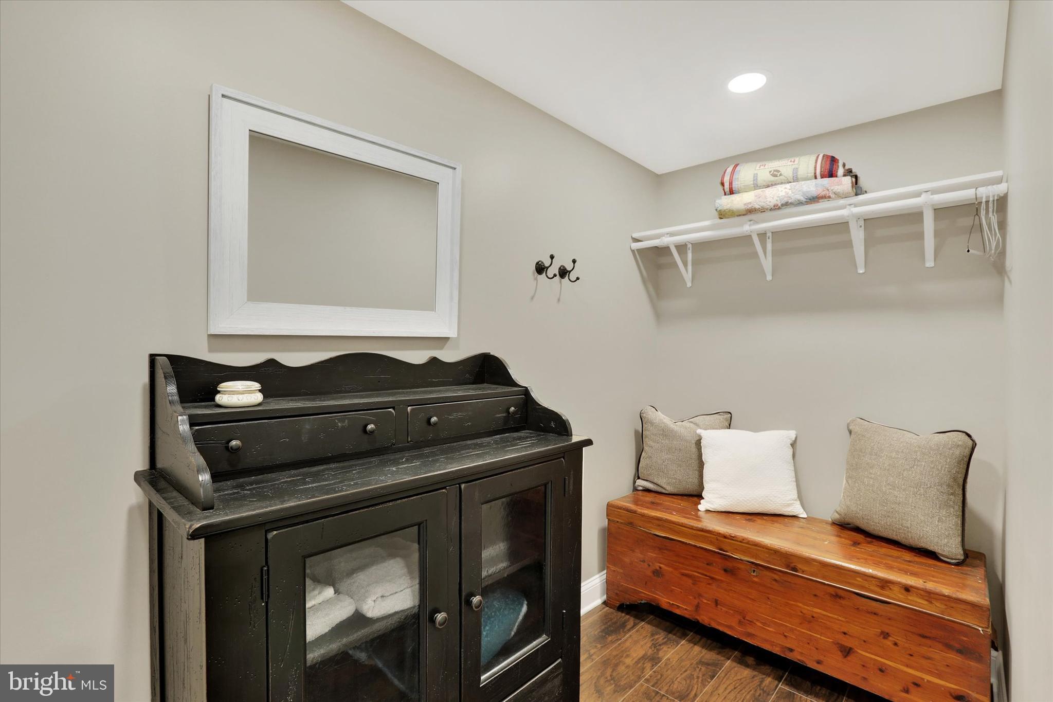 CLEARVIEW ESTS - Residential